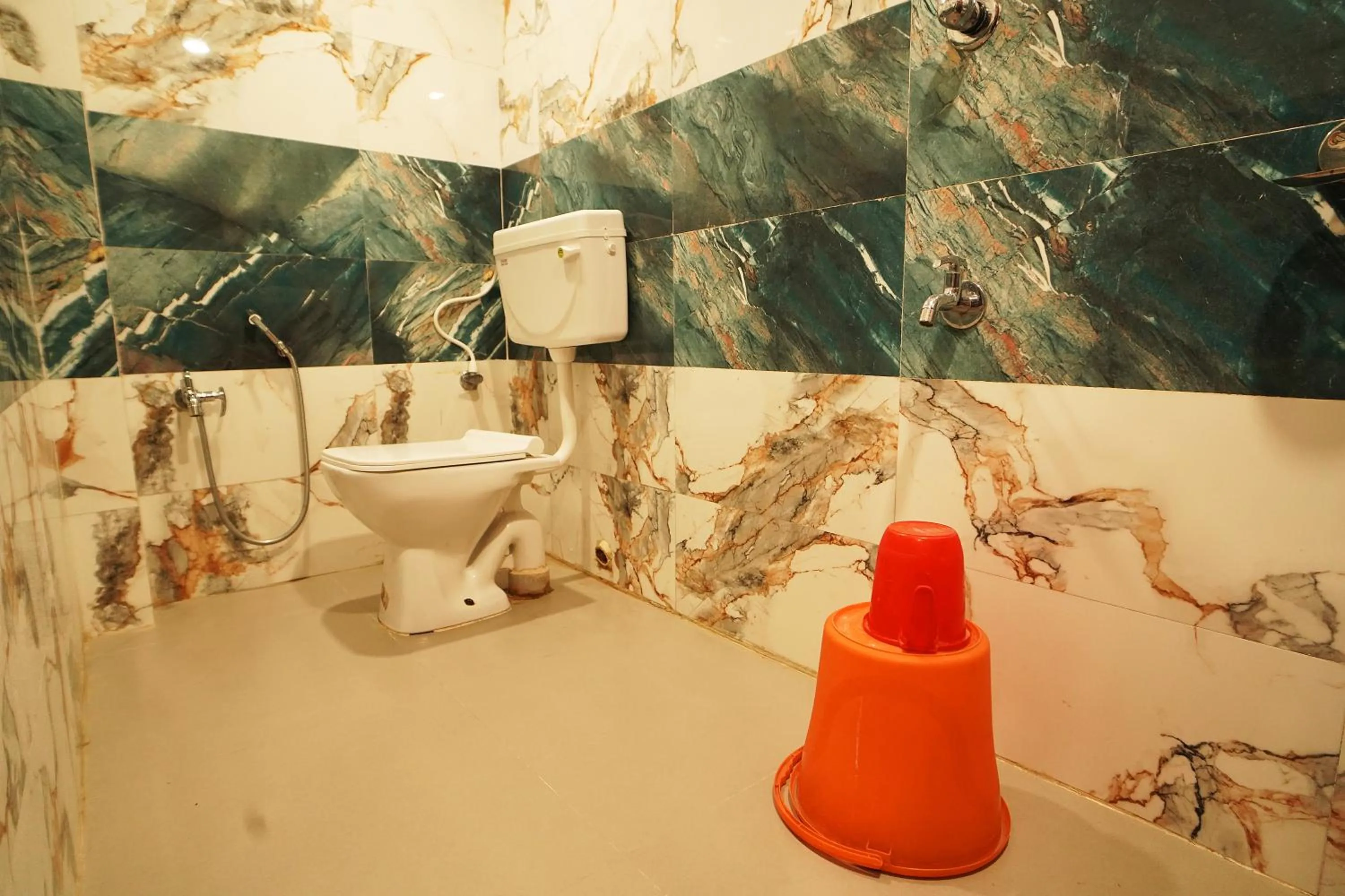 Toilet in PS Luxury Hotel