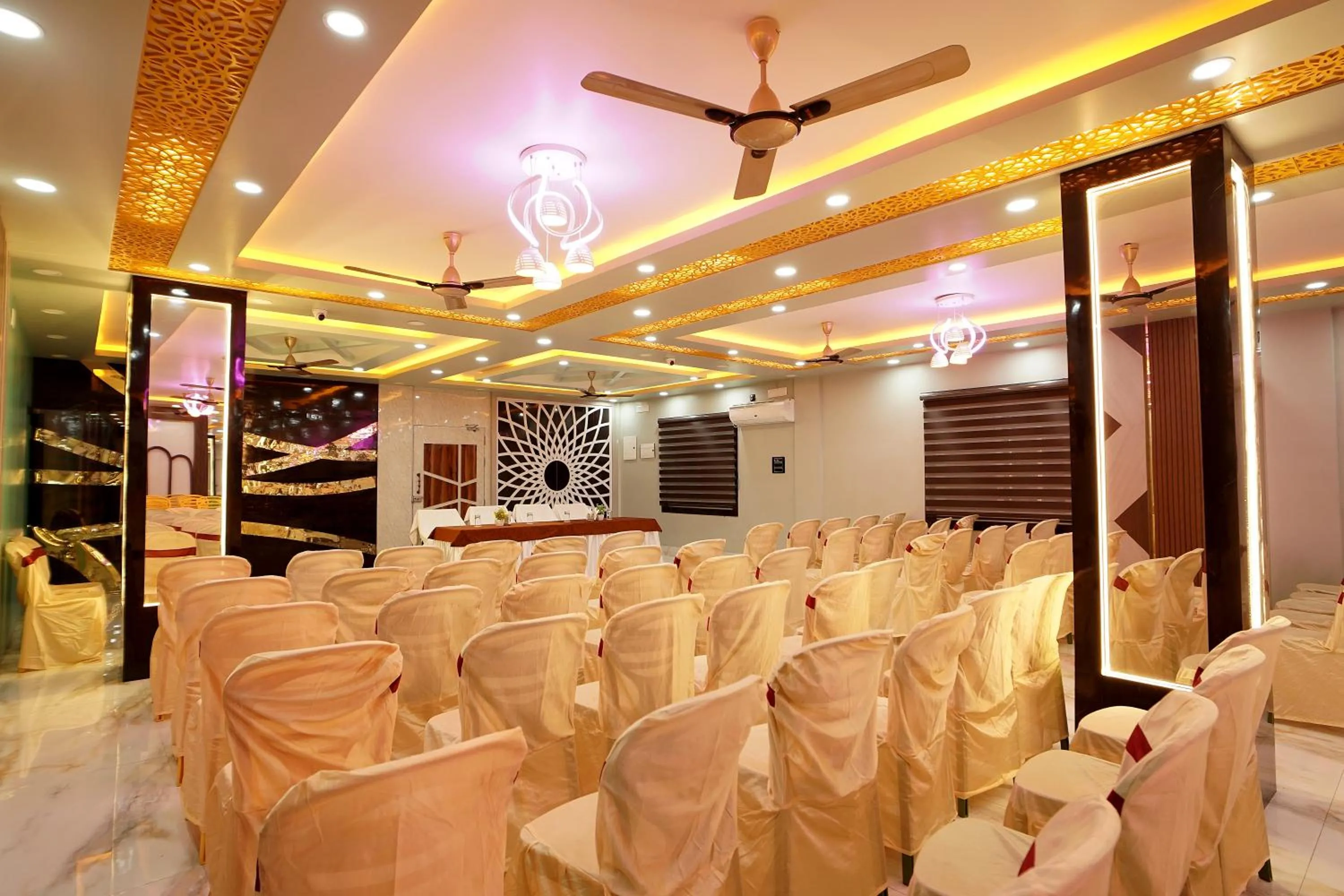 TV and multimedia in PS Luxury Hotel