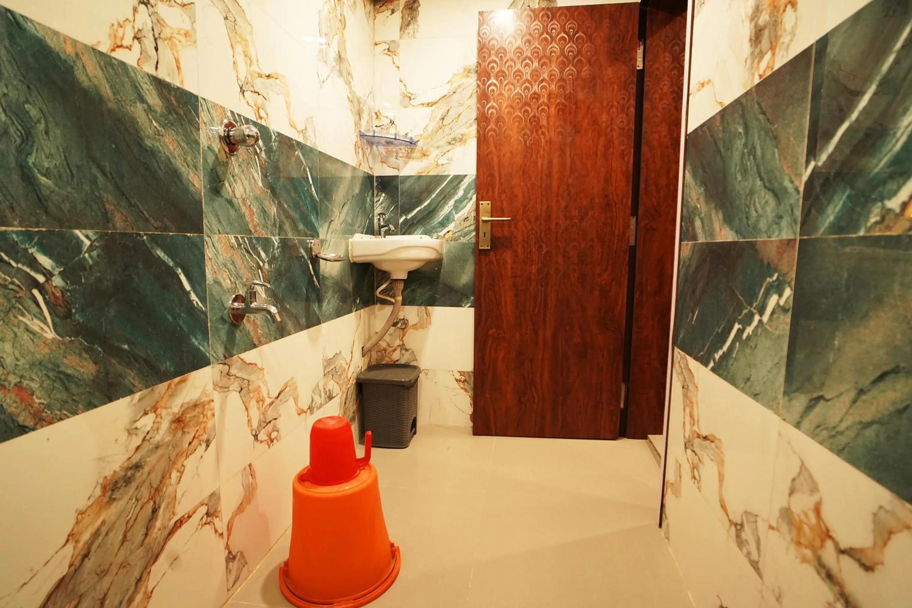 Shower in PS Luxury Hotel
