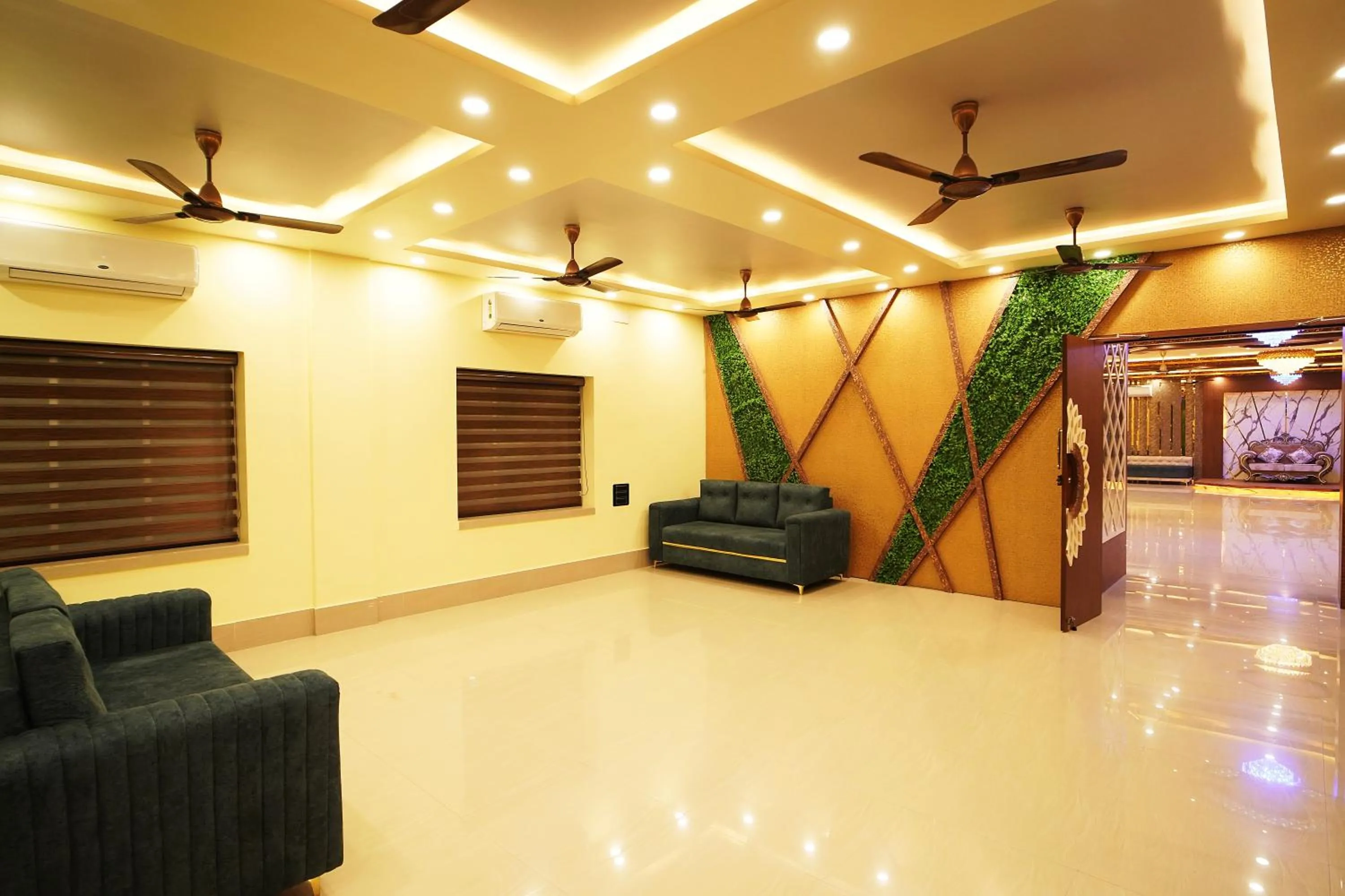 Living room in PS Luxury Hotel