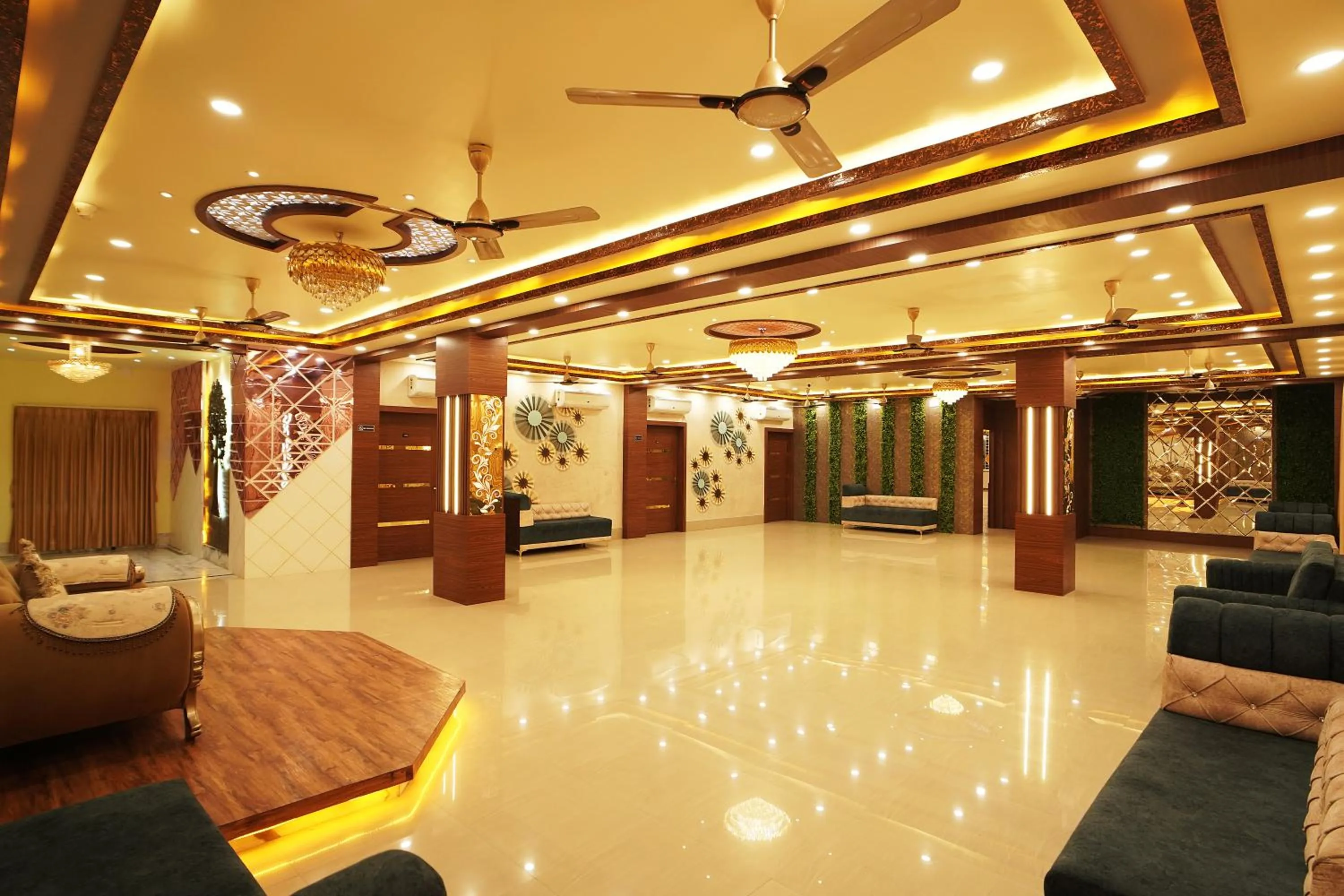 TV and multimedia in PS Luxury Hotel