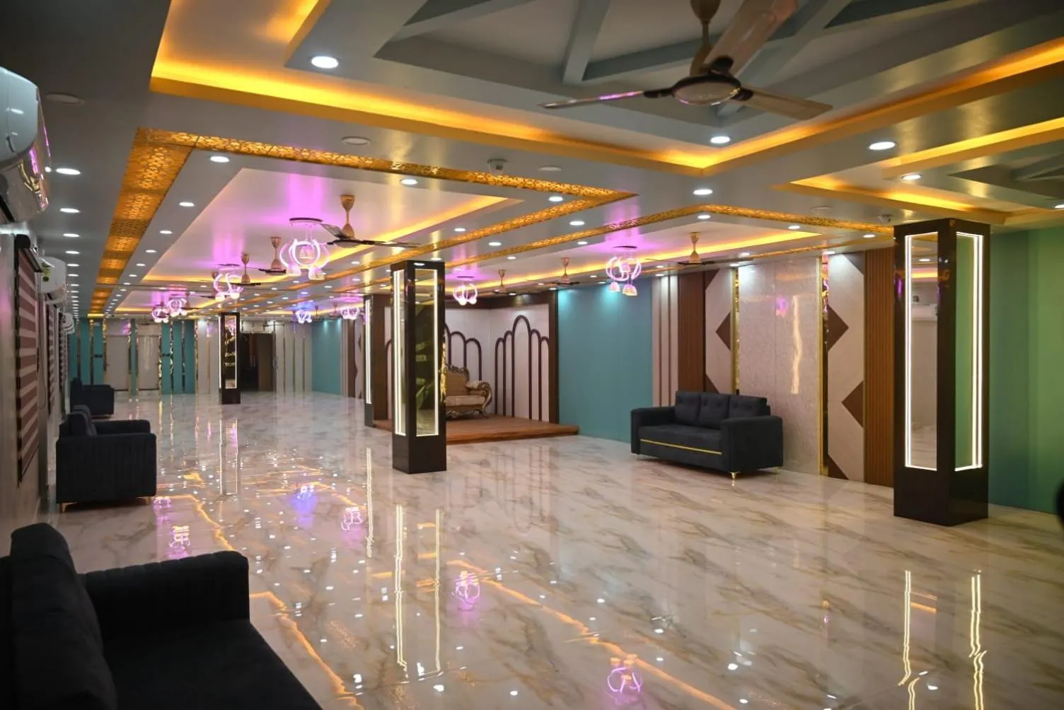 Living room in PS Luxury Hotel