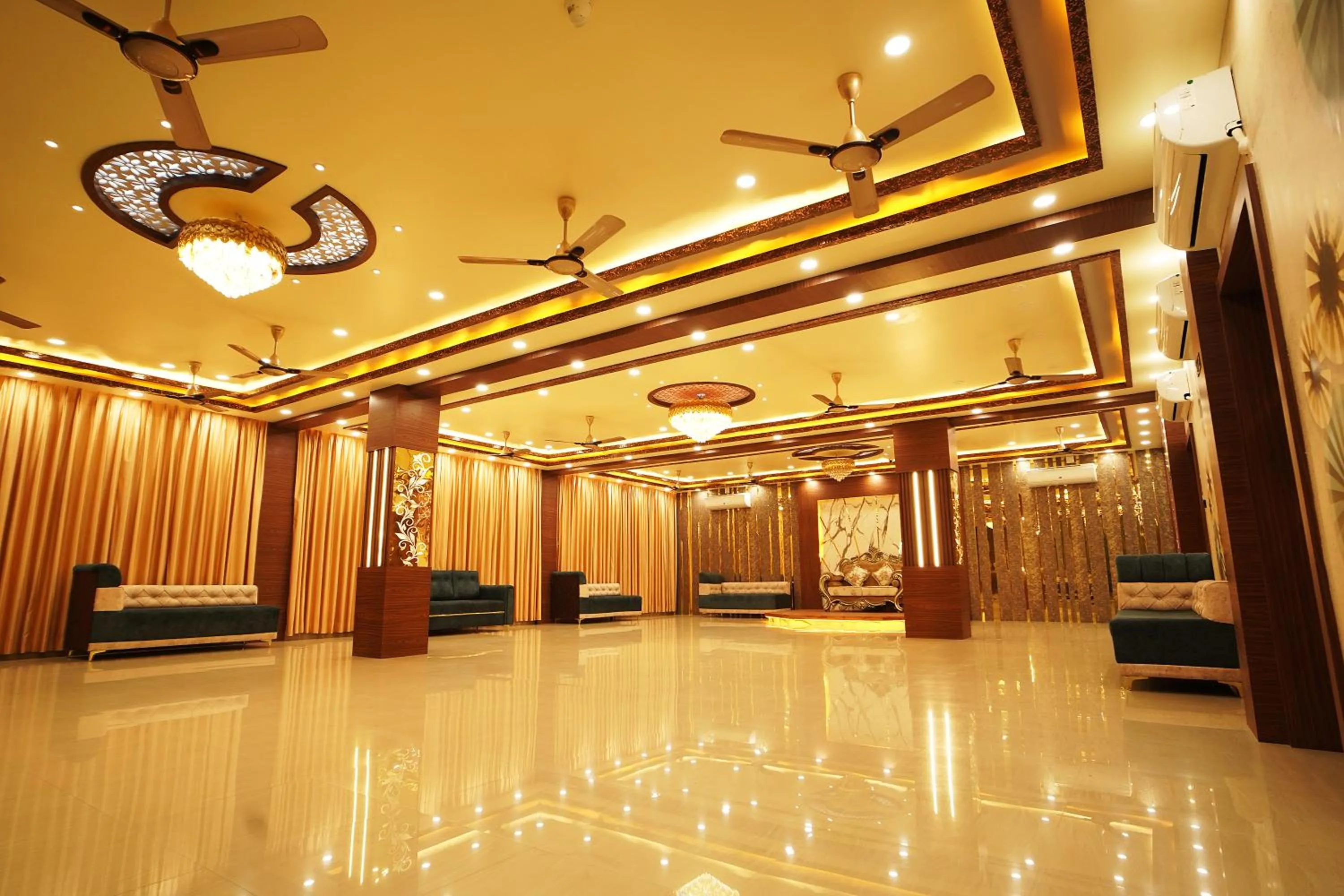 Living room in PS Luxury Hotel
