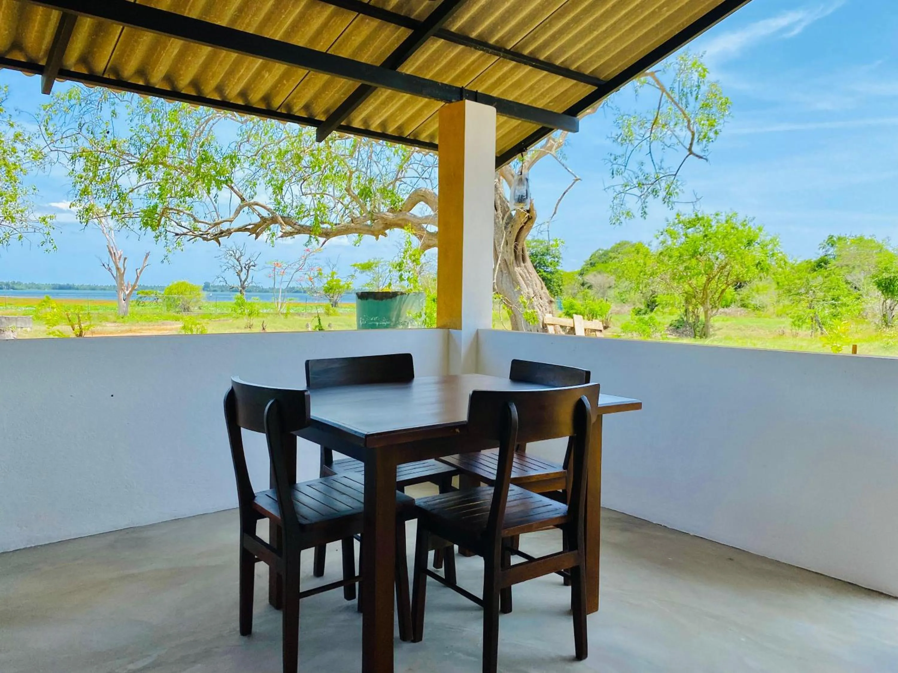 Restaurant/places to eat in Wanamal Lake Front Yala