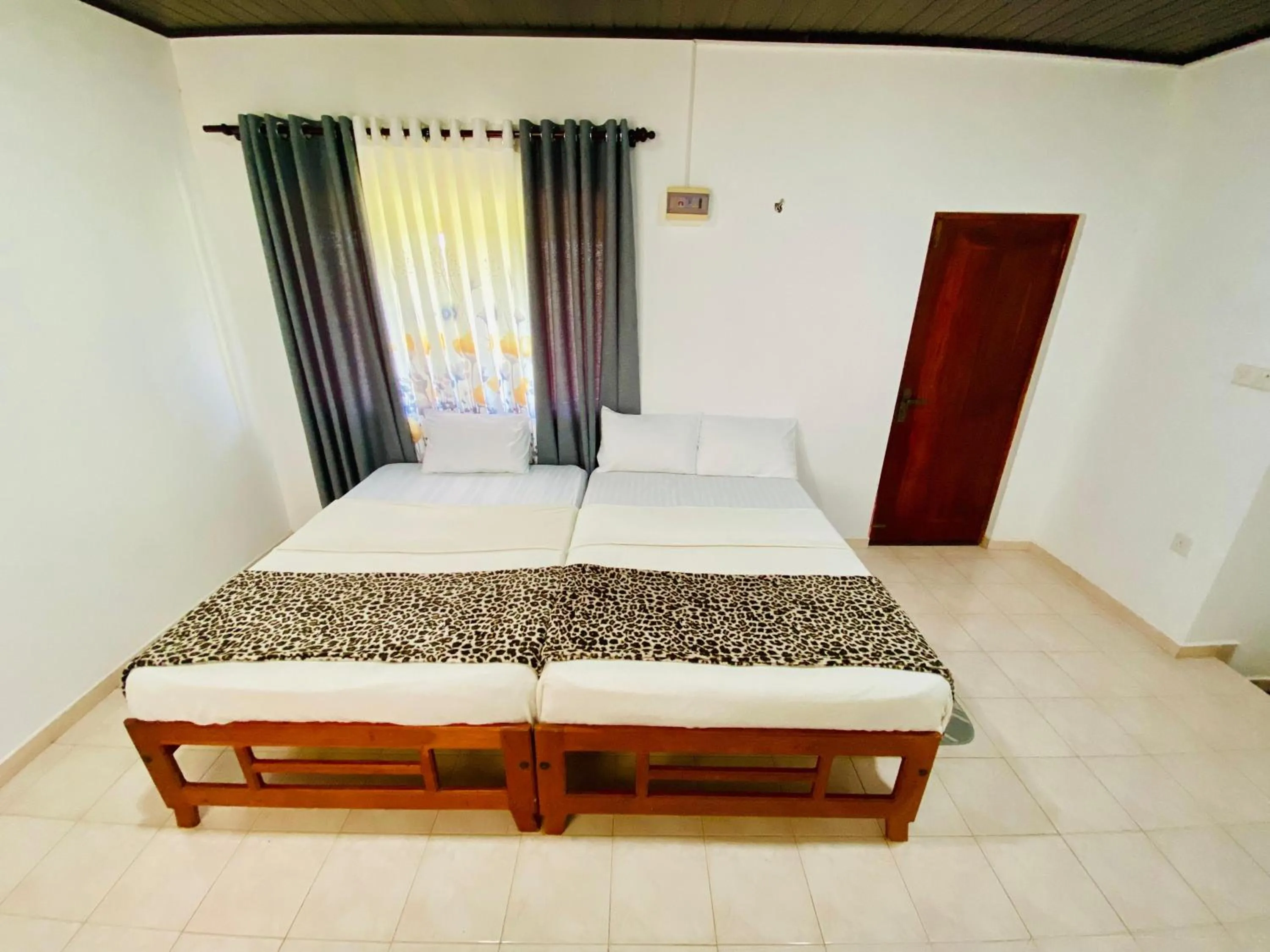 Bed in Wanamal Lake Front Yala