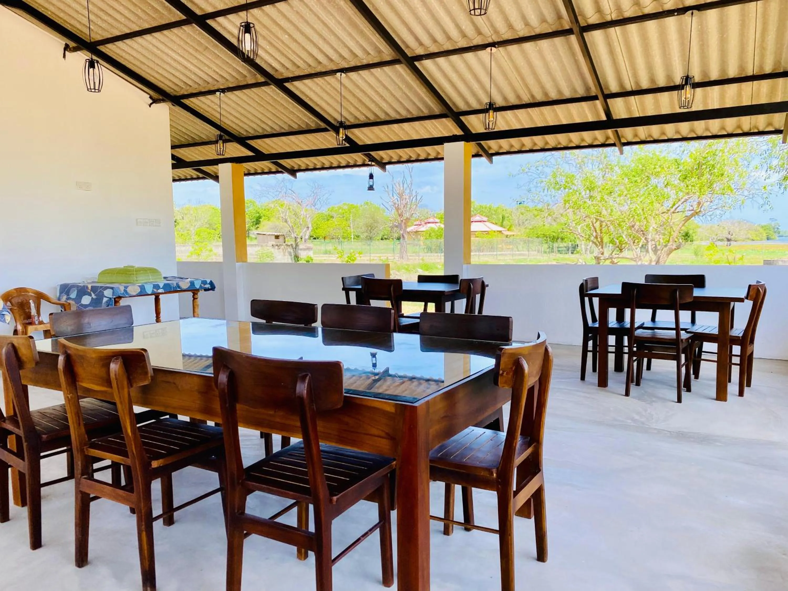 Restaurant/places to eat in Wanamal Lake Front Yala