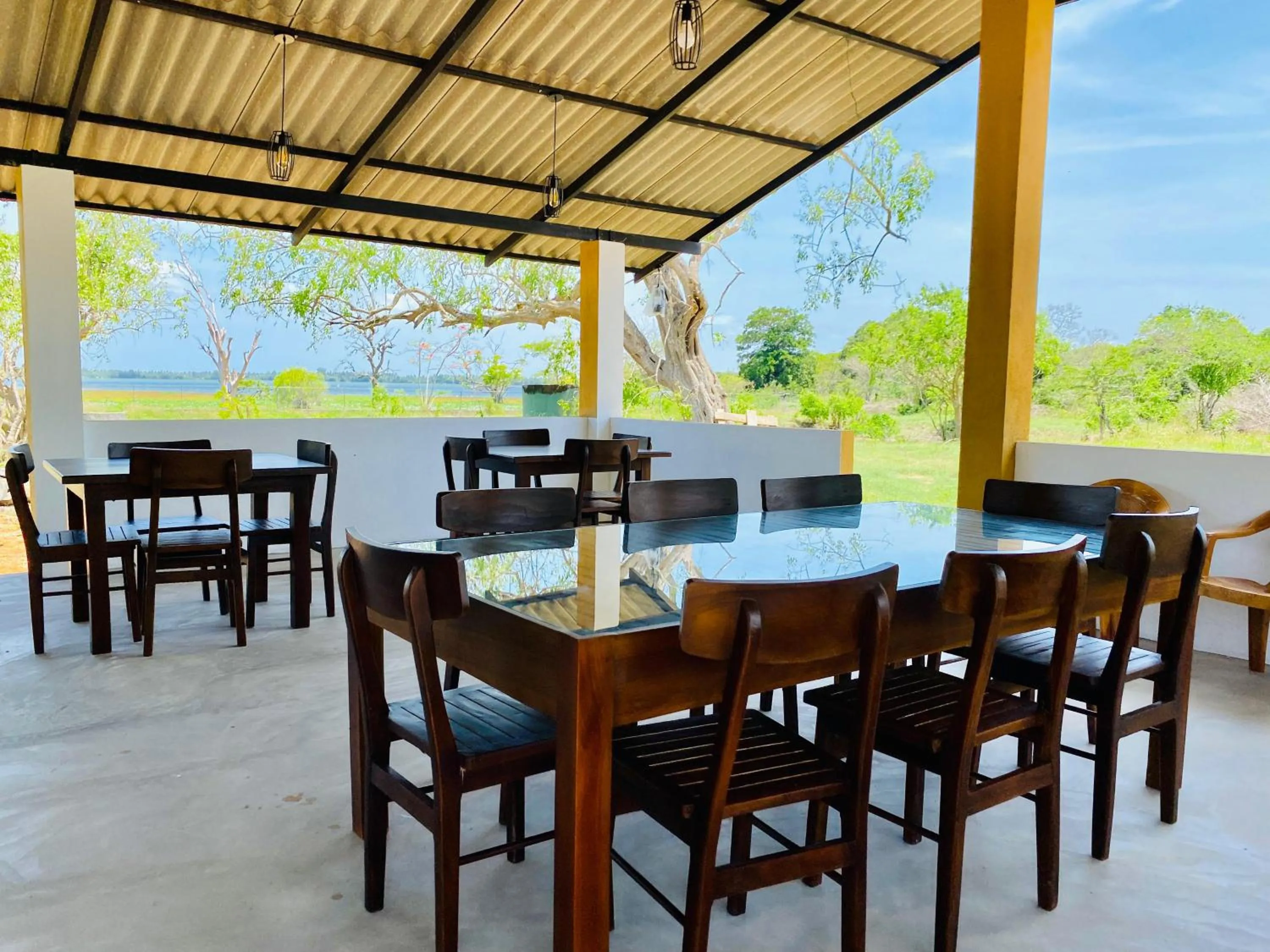 Restaurant/places to eat in Wanamal Lake Front Yala