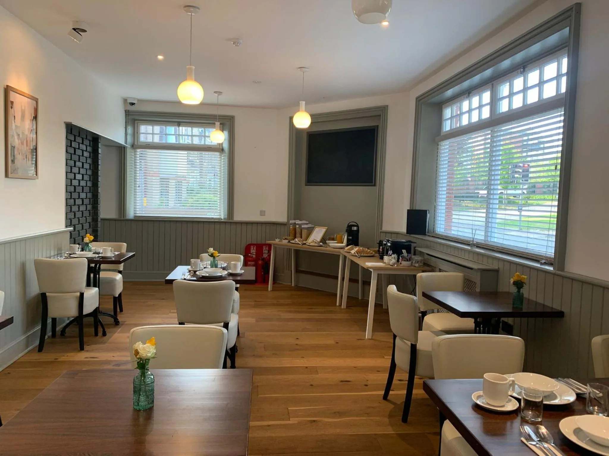 Breakfast in The Bat and Ball