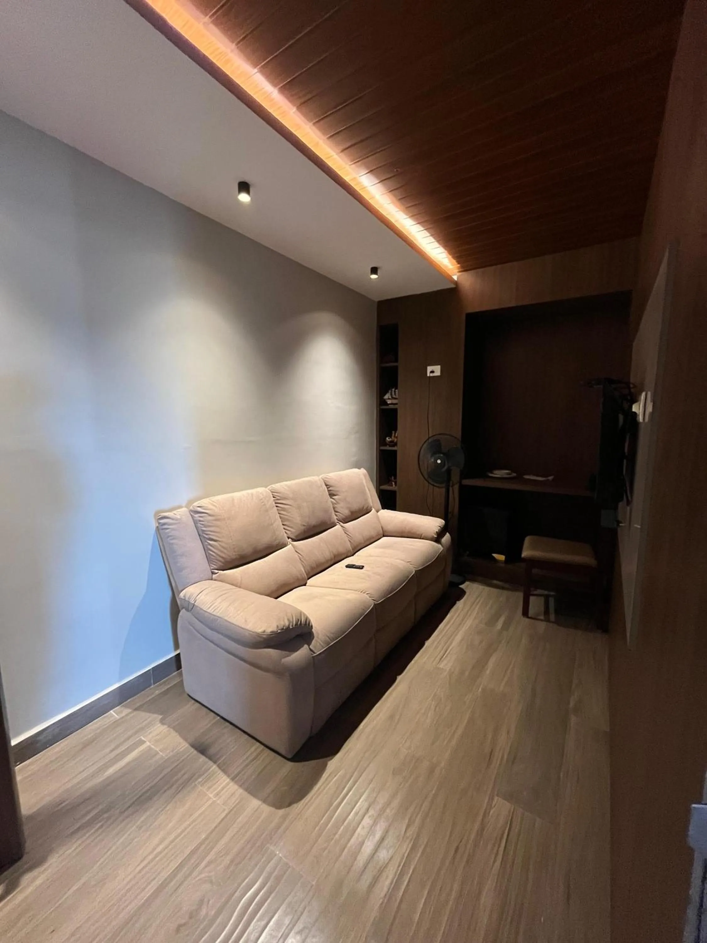 Living room in Hotel Dusk and Dawn