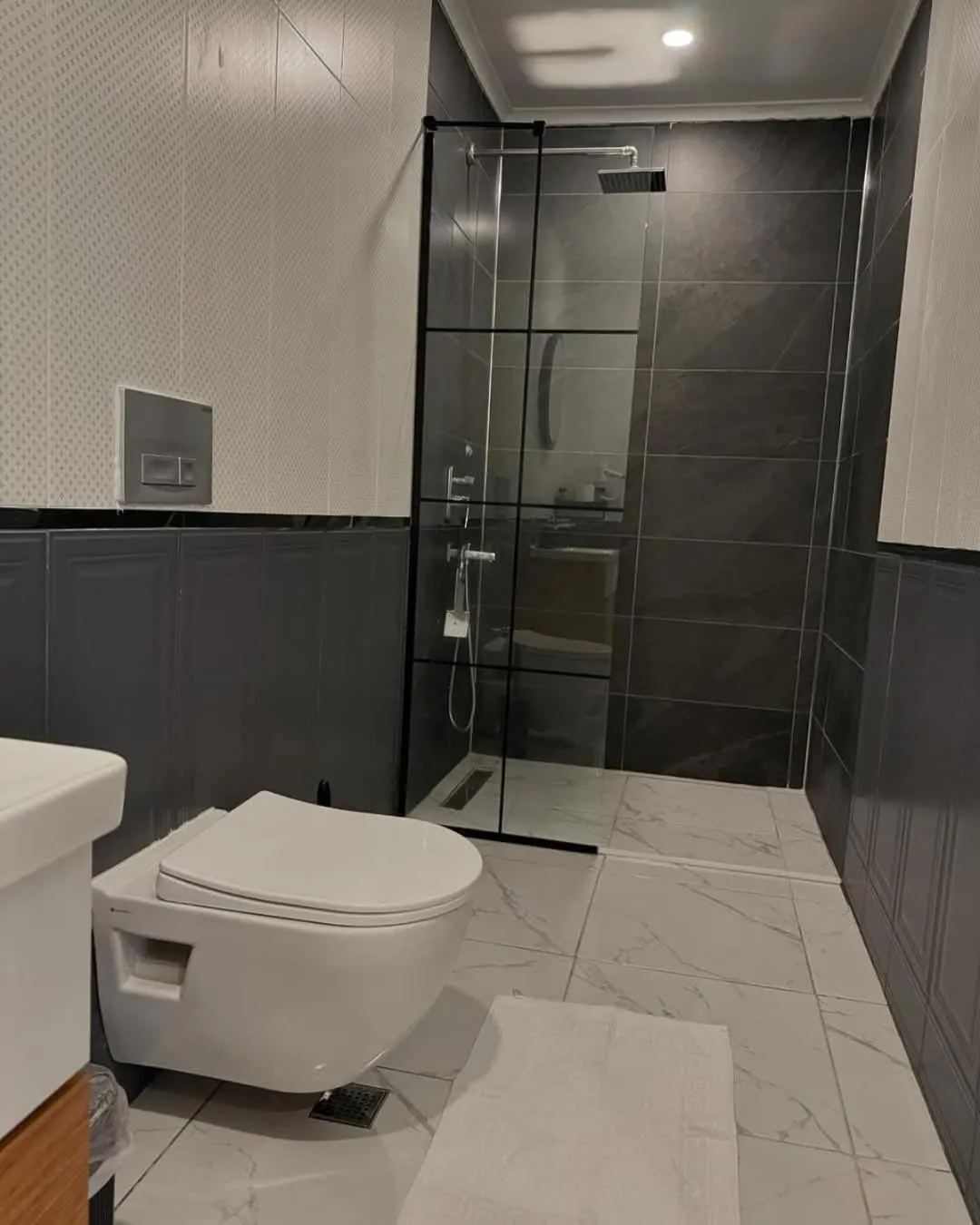 Shower in Red Castle Hotel & Pub