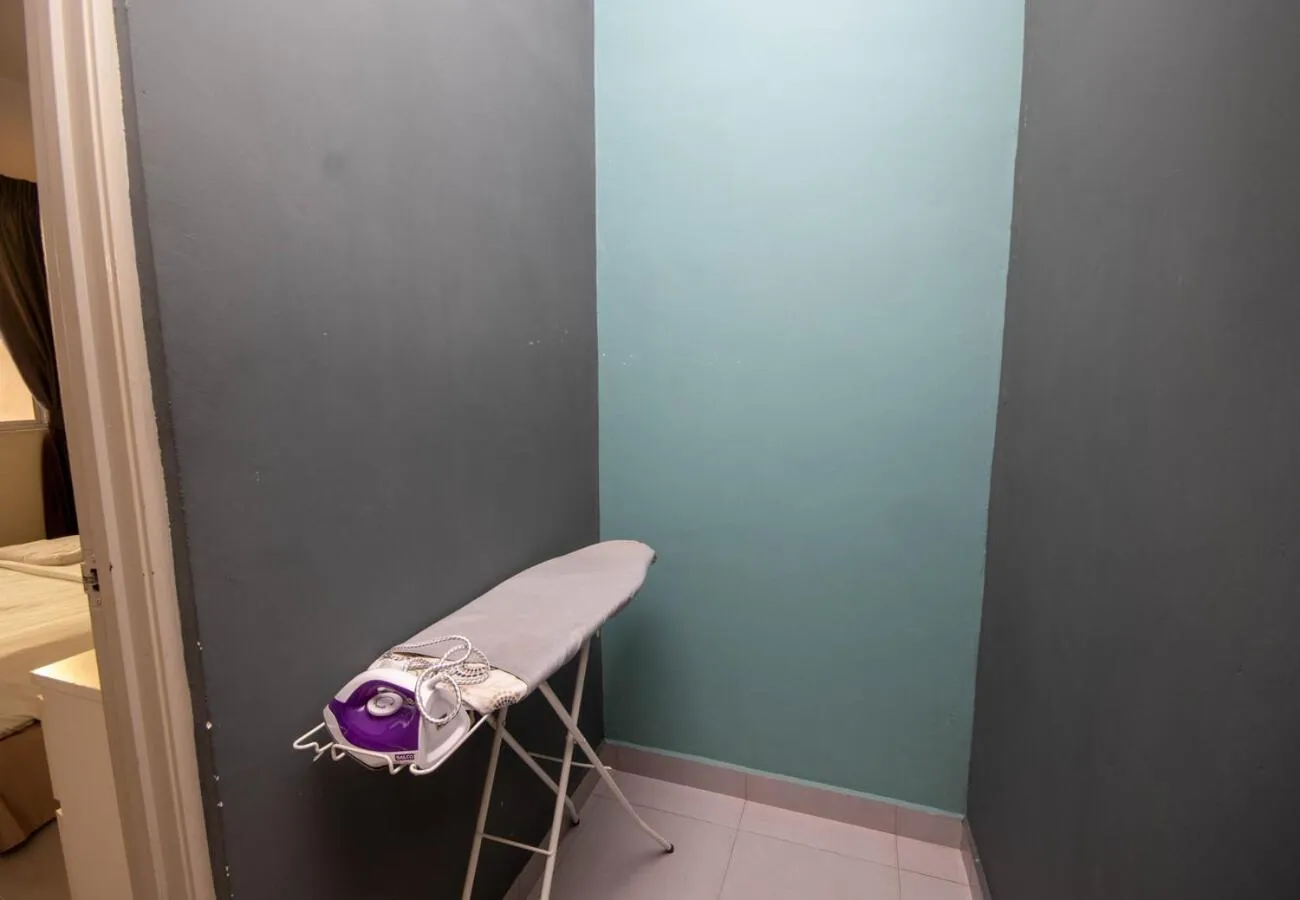 flat iron in JQ Osborne Apartment