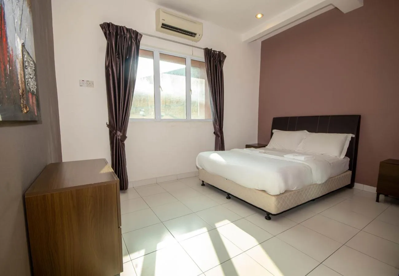 Bed in JQ Osborne Apartment