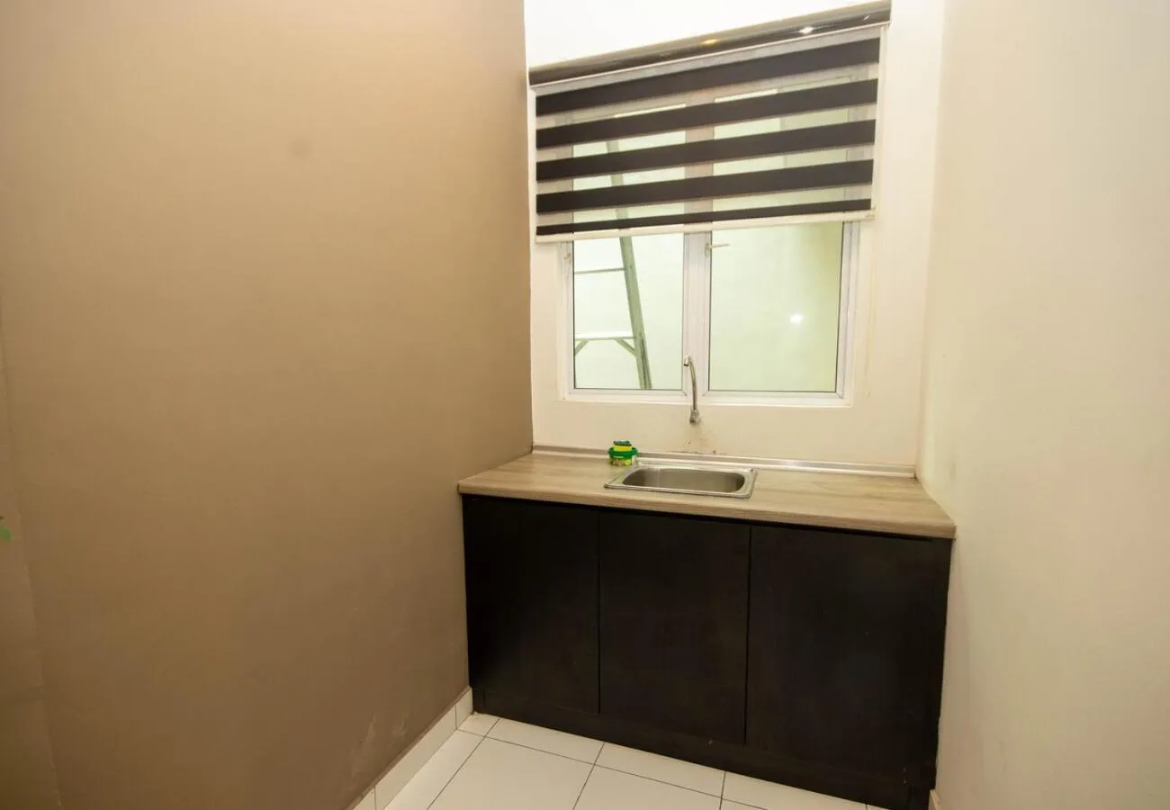 Area and facilities in JQ Osborne Apartment