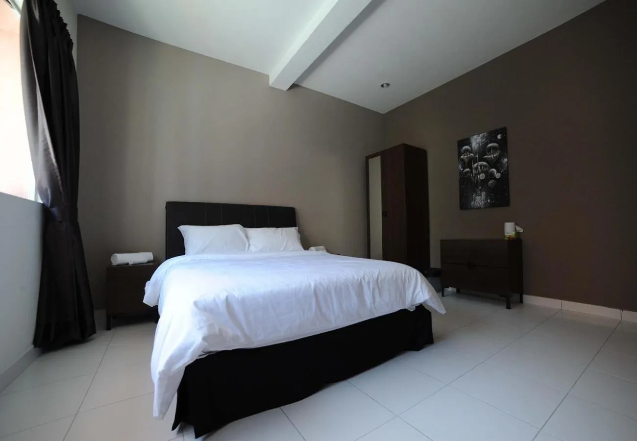 Bed in JQ Osborne Apartment