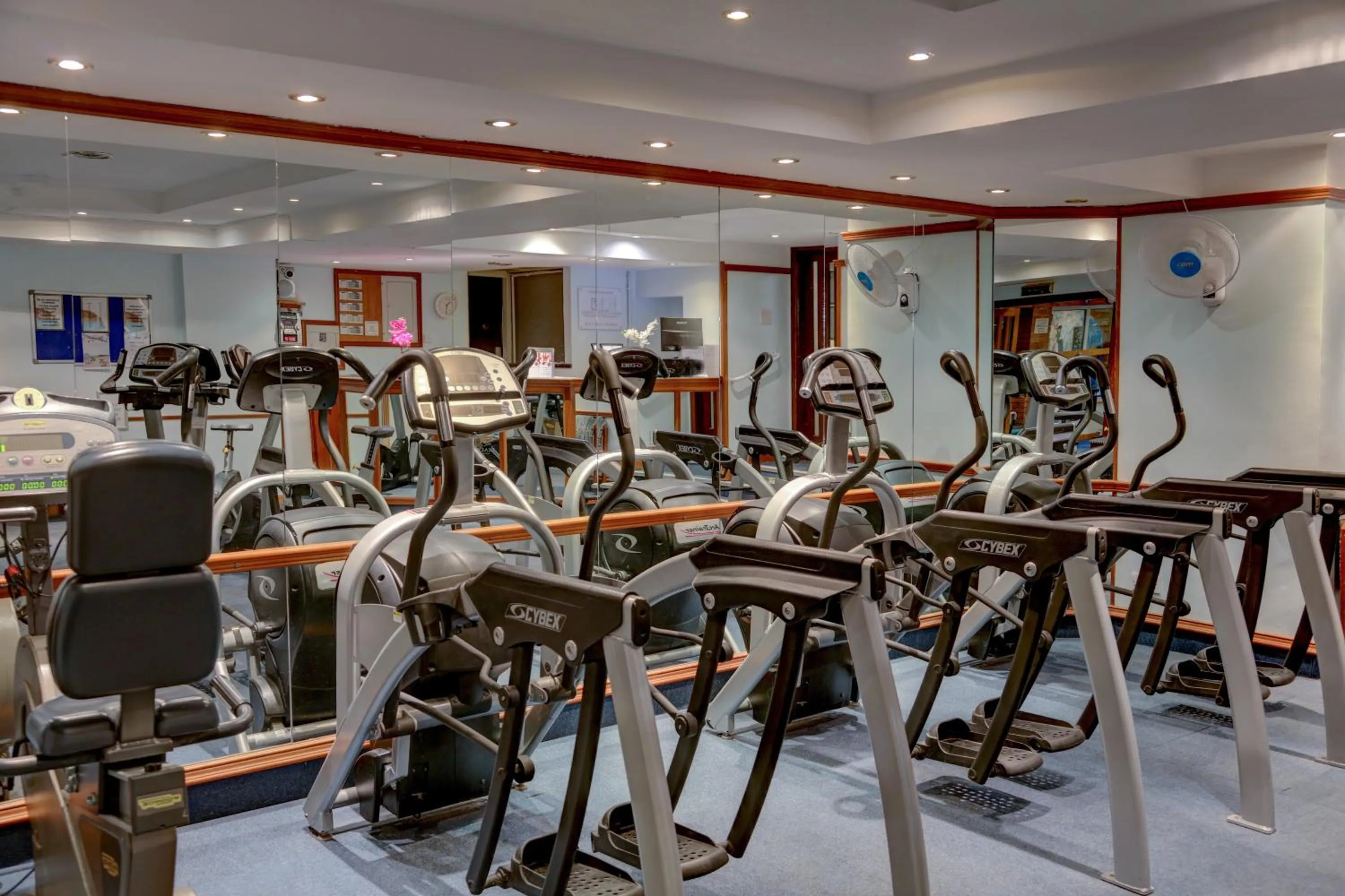 Fitness centre/facilities, Fitness Center/Facilities in Best Western Queens Hotel