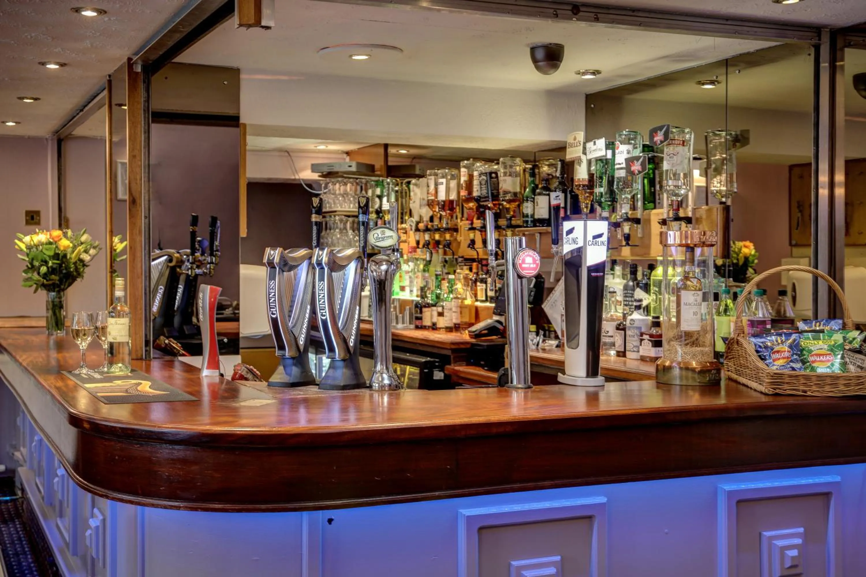 Lounge or bar in Best Western Queens Hotel