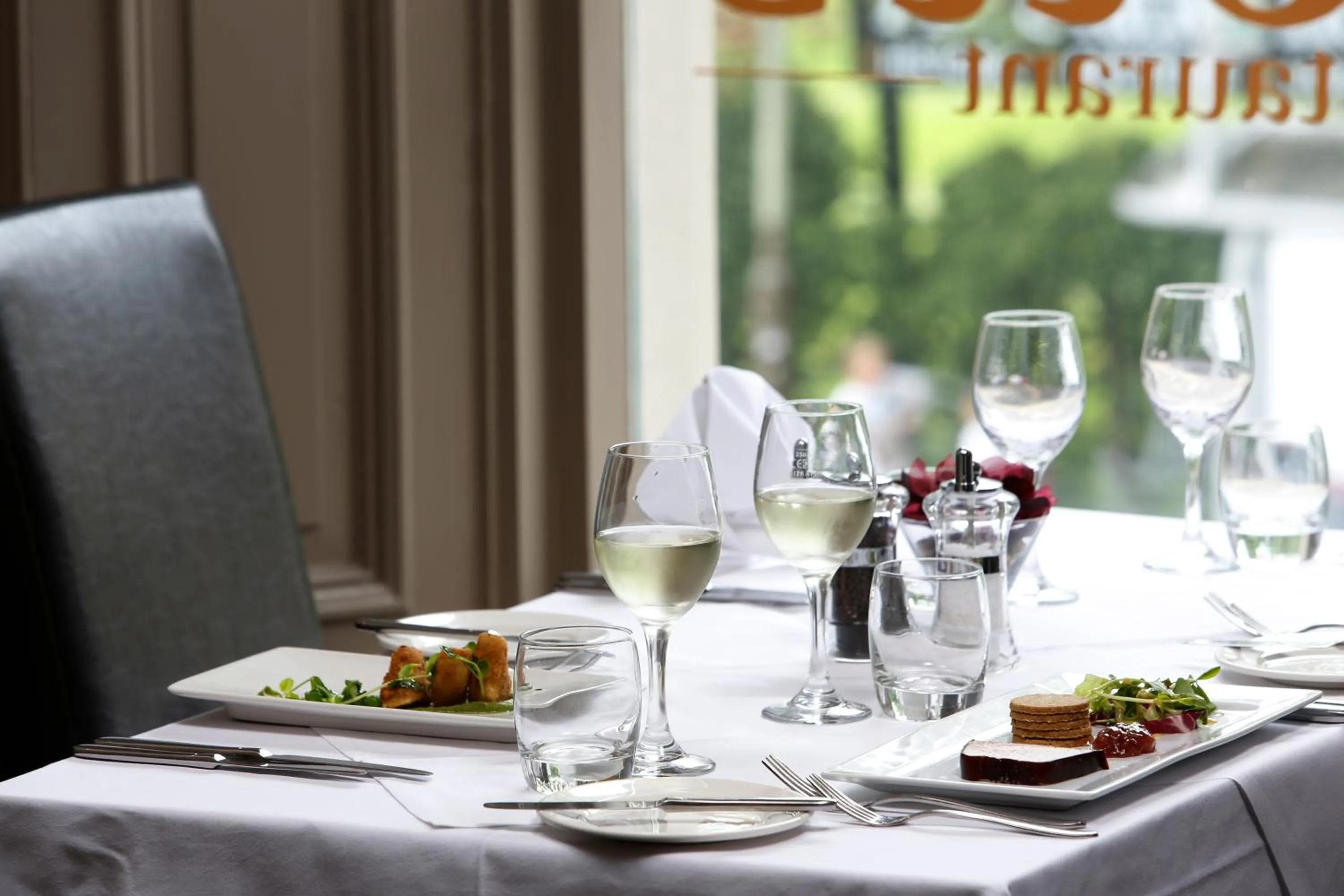 Restaurant/Places to Eat in Best Western Queens Hotel