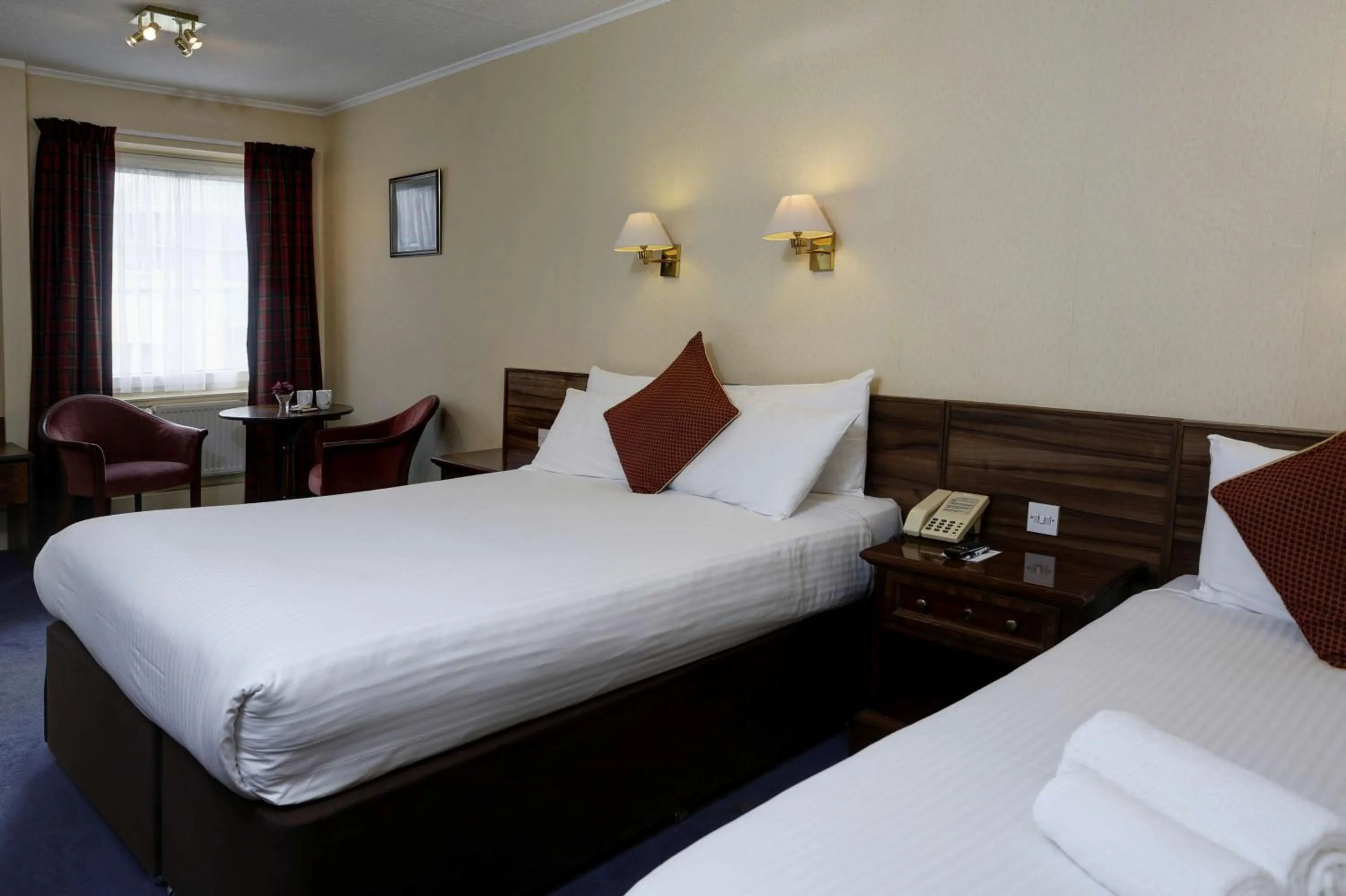 Photo of the whole room in Best Western Queens Hotel