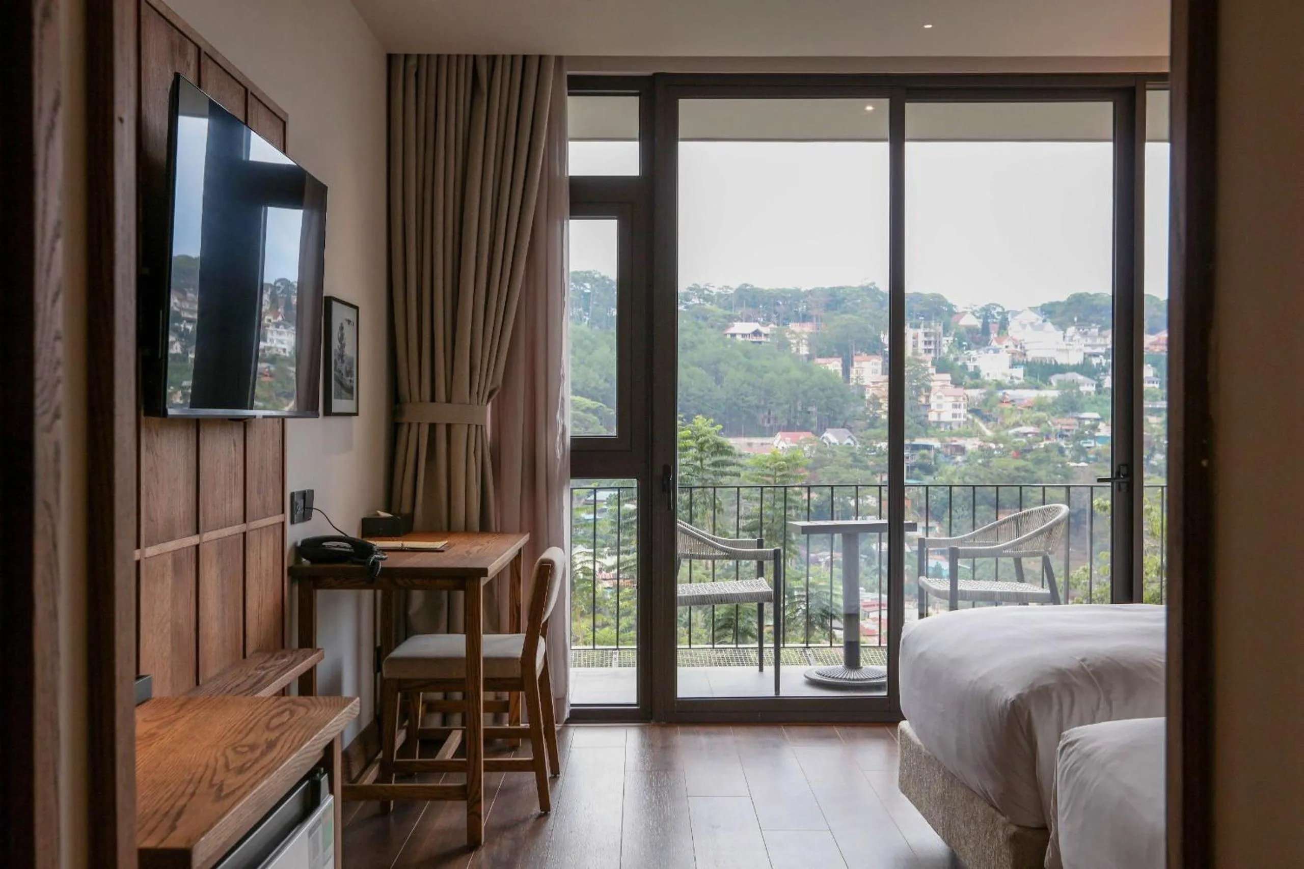 Bed in HLS Dalat Lodge