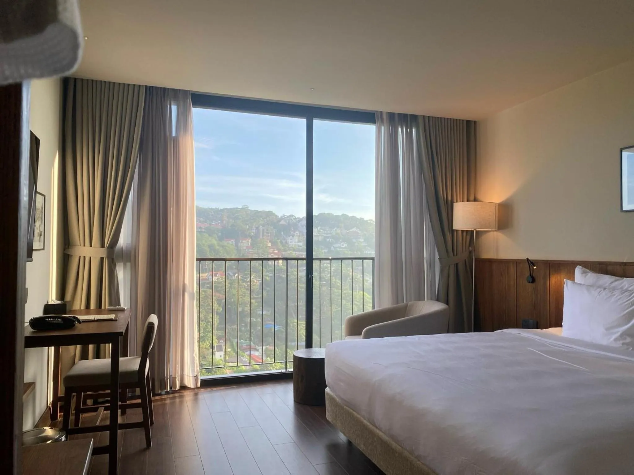 Property building, Bed in HLS Dalat Lodge