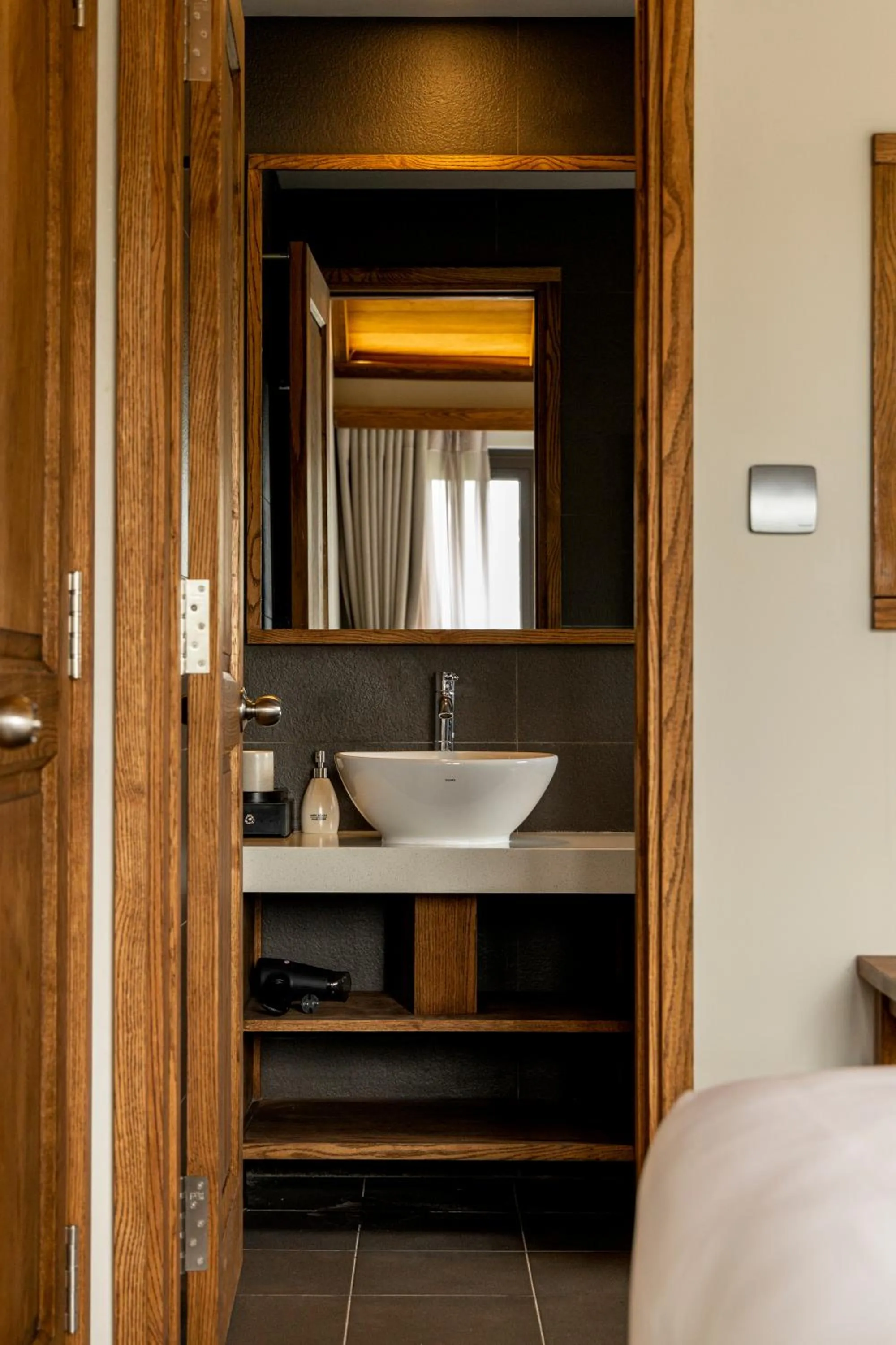 Bathroom, Bed in HLS Dalat Lodge