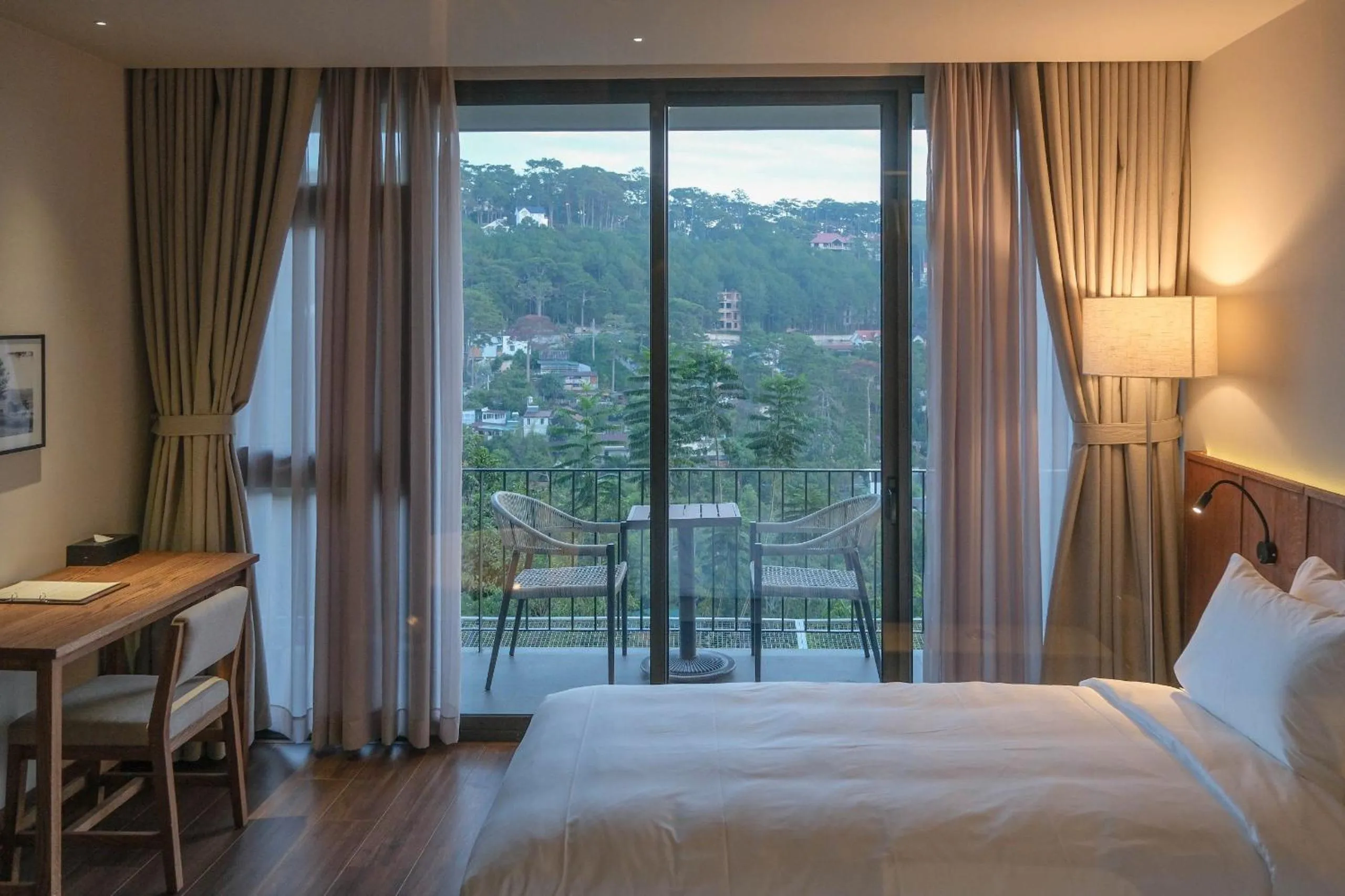 Bed in HLS Dalat Lodge