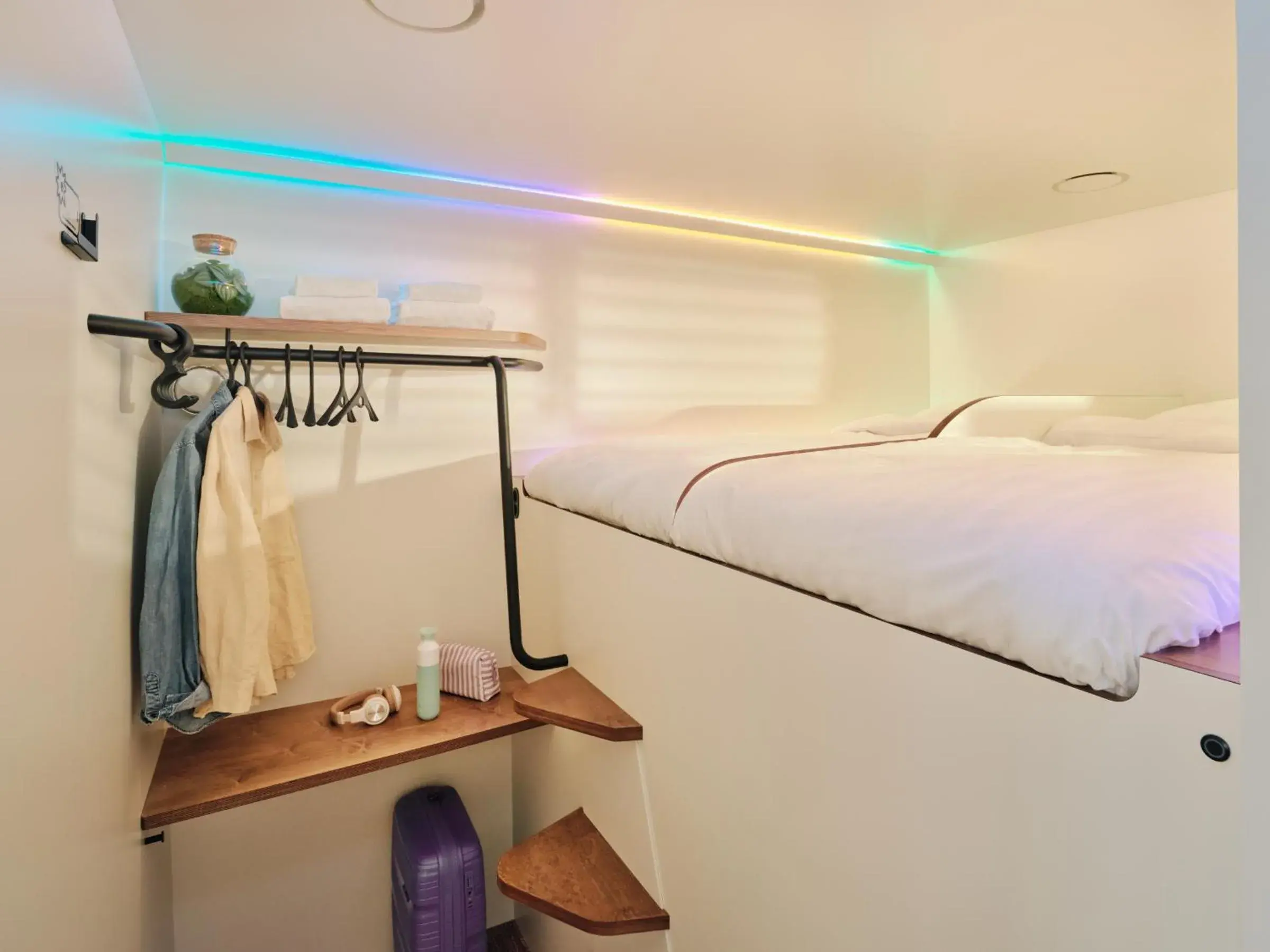 Twin Hub with shared bathroom in CityHub Reykjavik Twin Hub with shared bathroom in CityHub Reykjavik