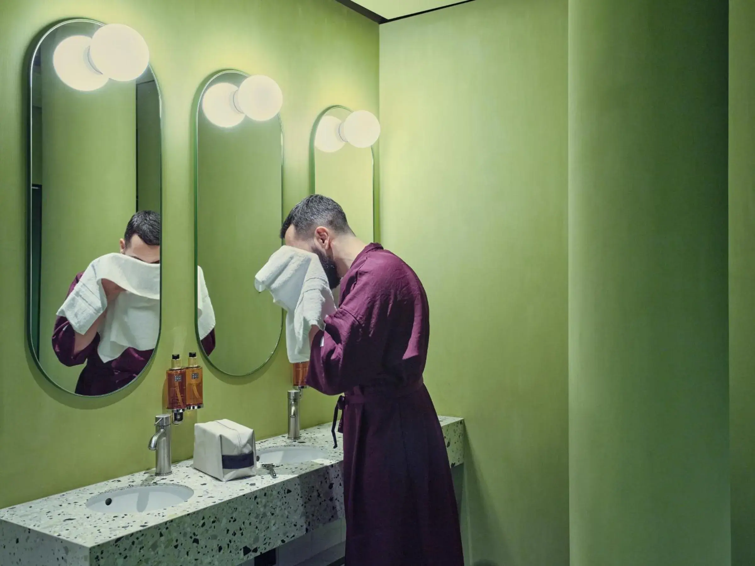 Bathroom in CityHub Reykjavik Bathroom in CityHub Reykjavik