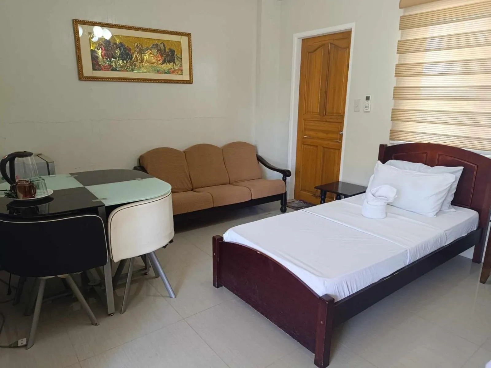 Bed in Harbour Chateau