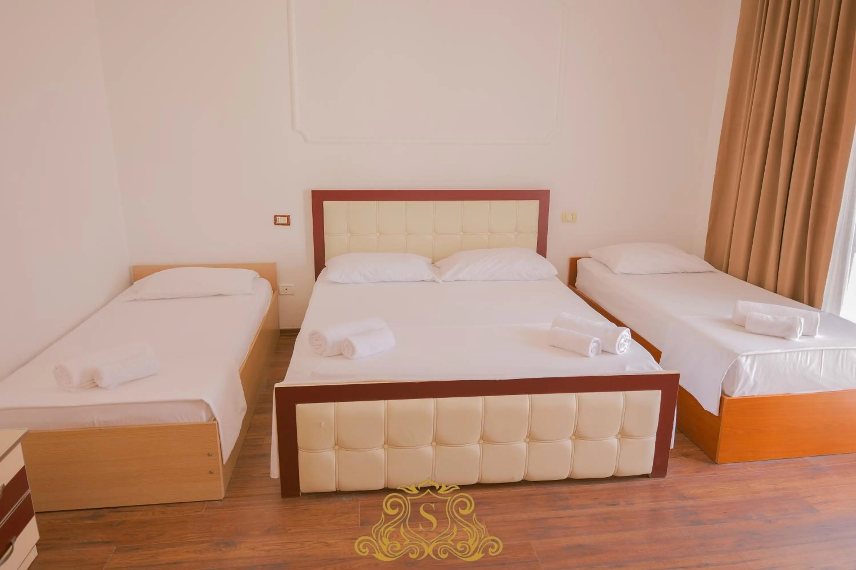 Photo of the whole room, Bed in Hotel Sorrente