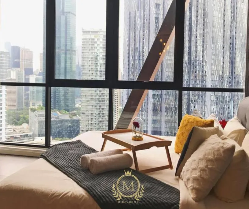 Klcc Suites at Twin Tower