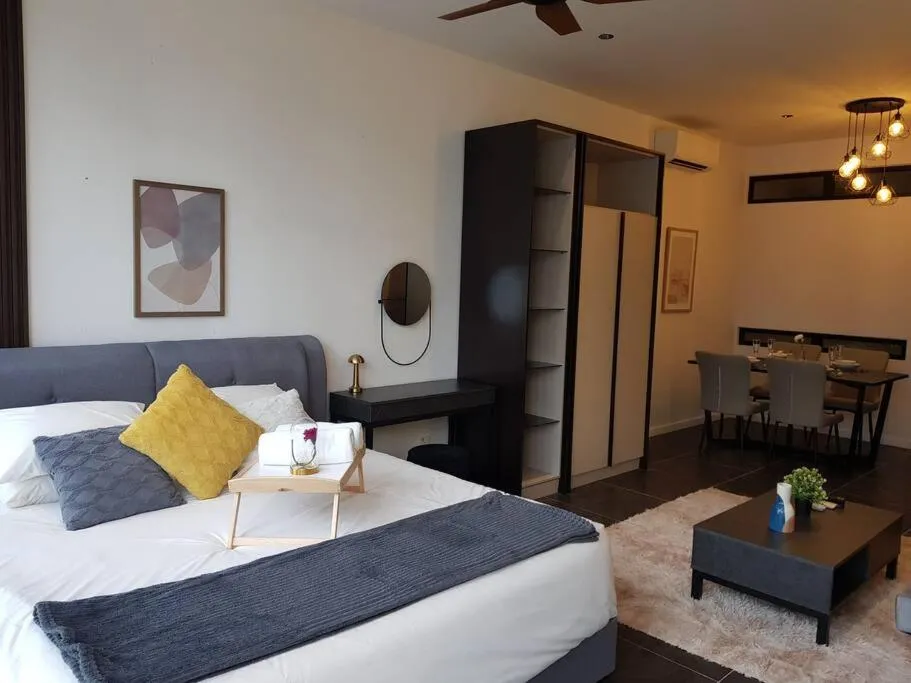 Klcc Suites at Twin Tower