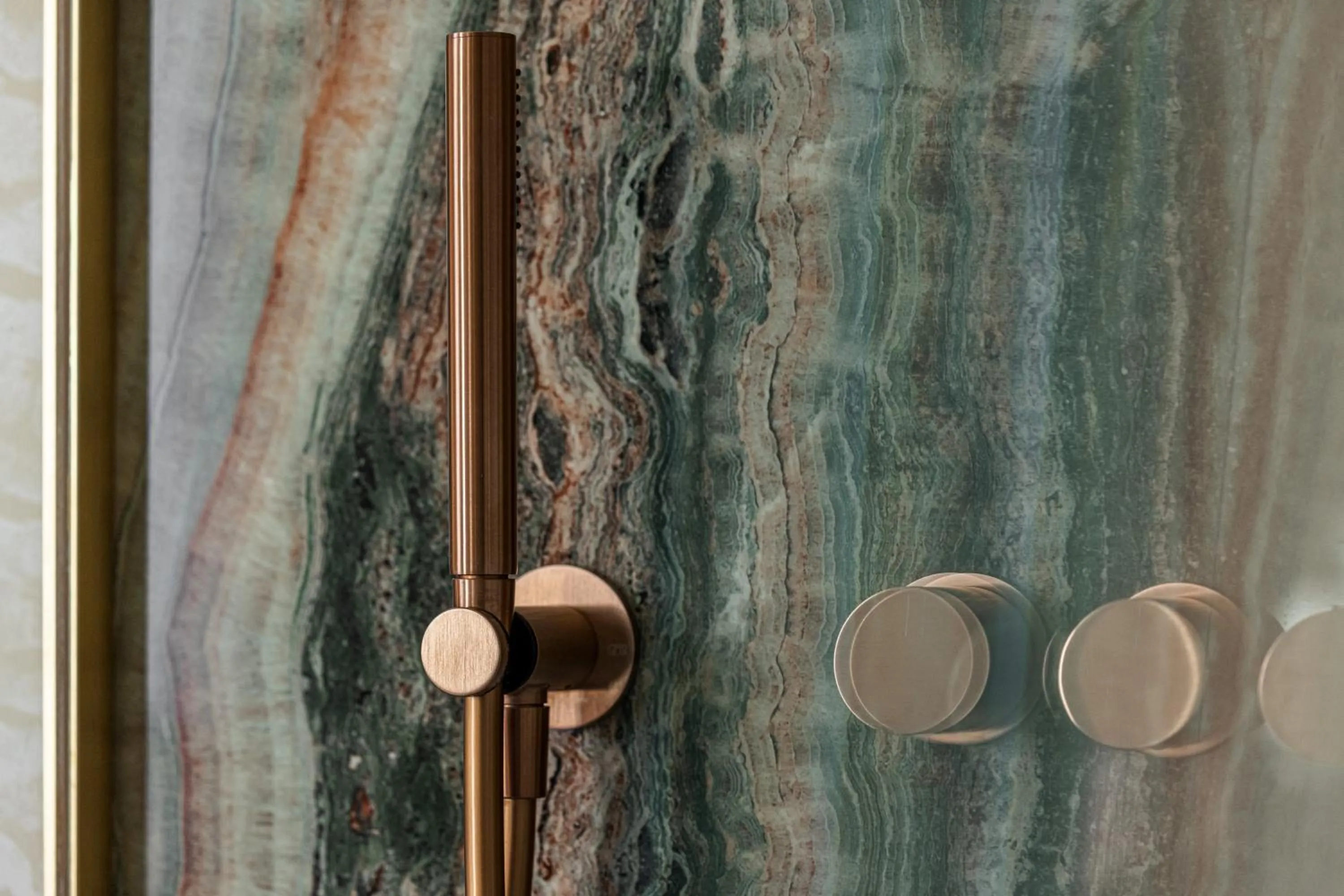 Shower in Naomi Nice