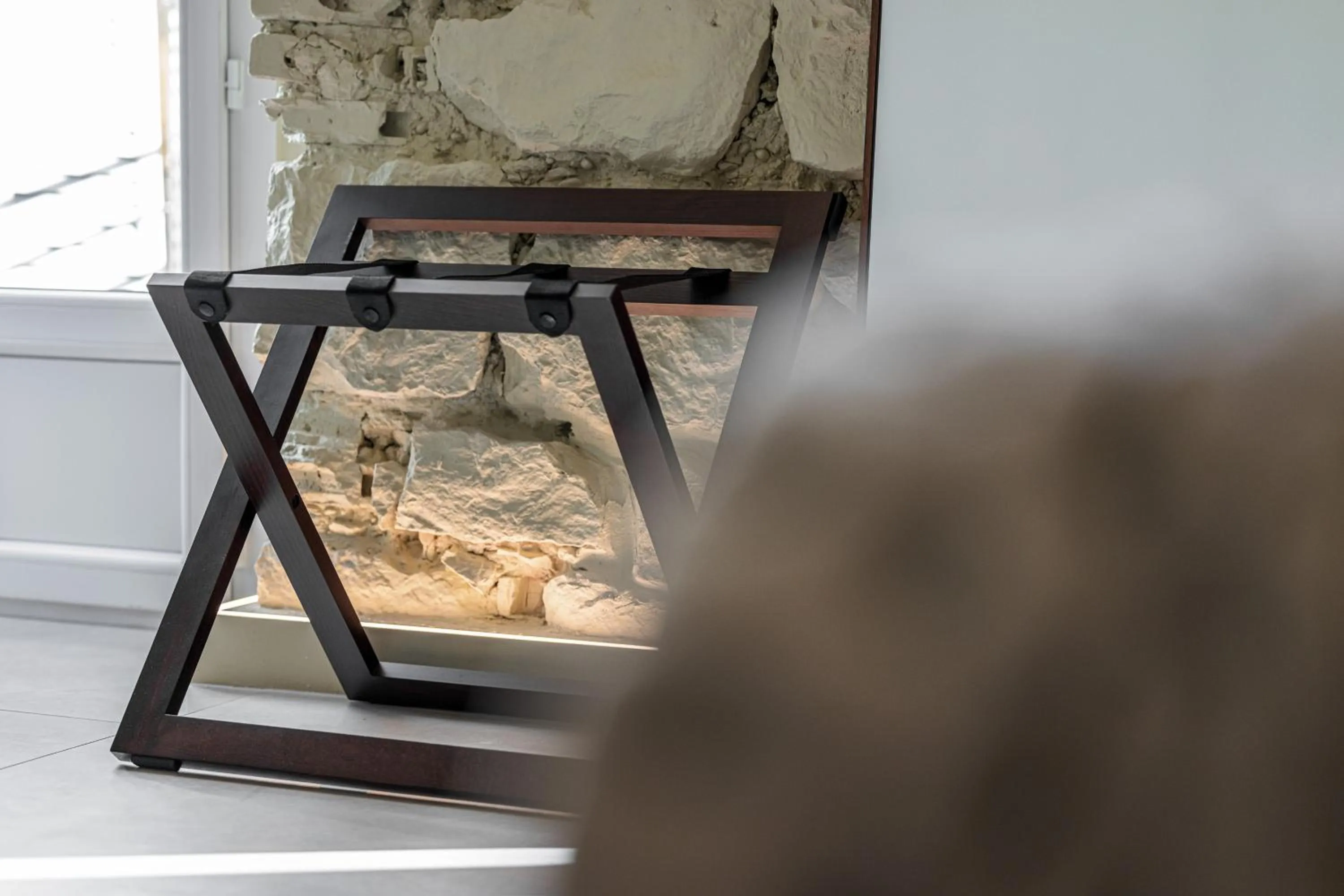 Decorative detail in Naomi Nice