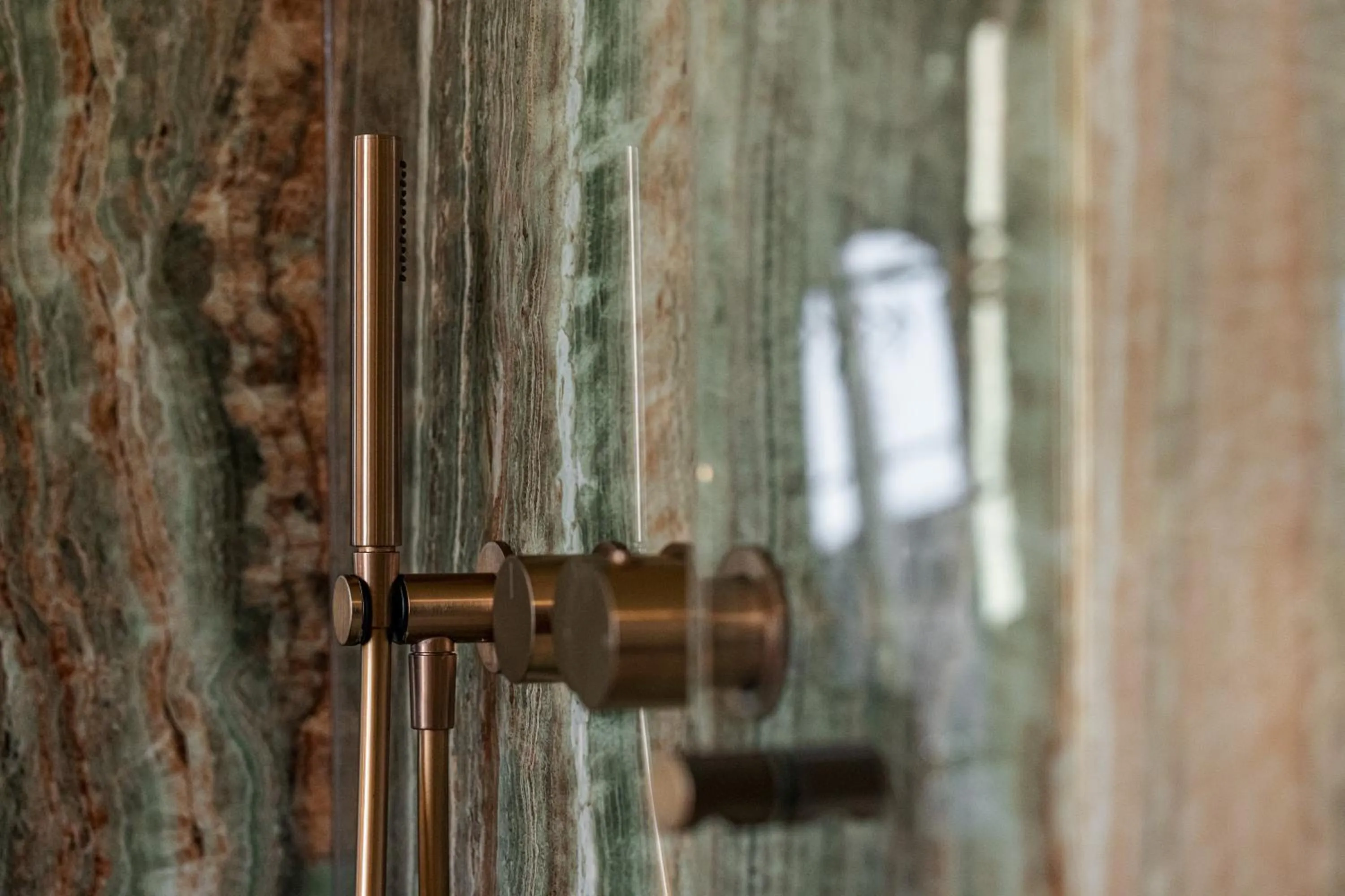 Shower in Naomi Nice