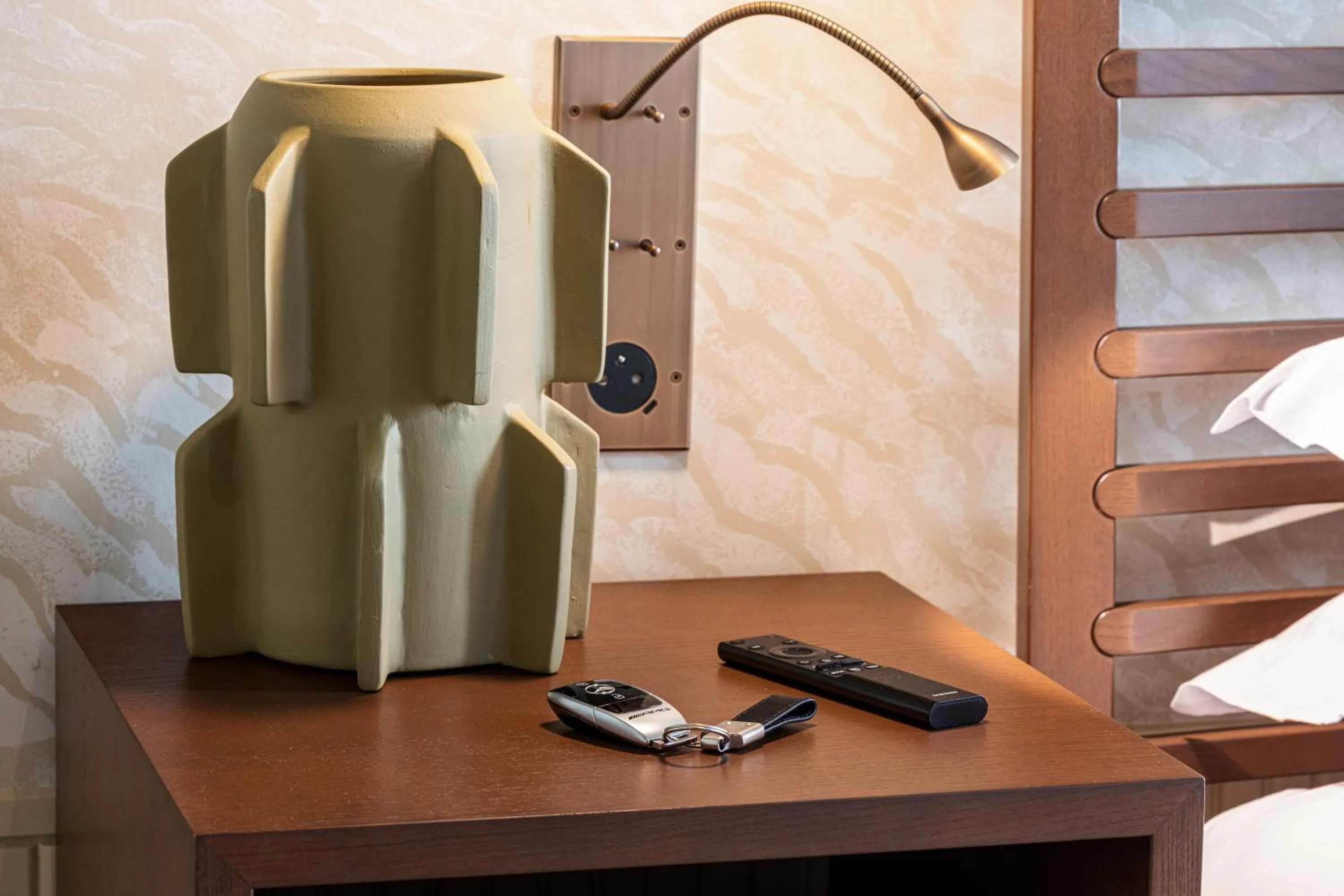 Decorative detail in Naomi Nice