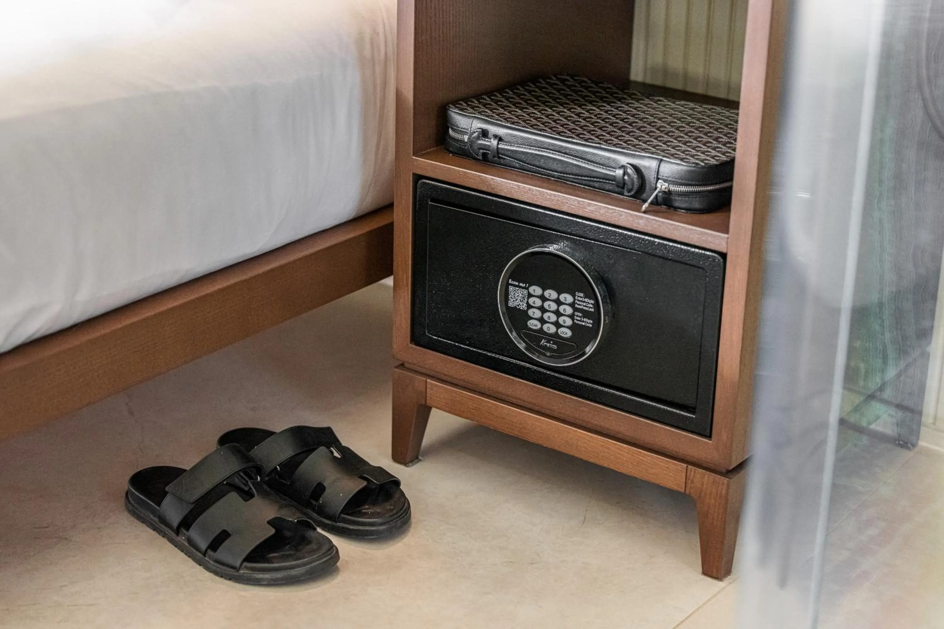 furniture in Naomi Nice