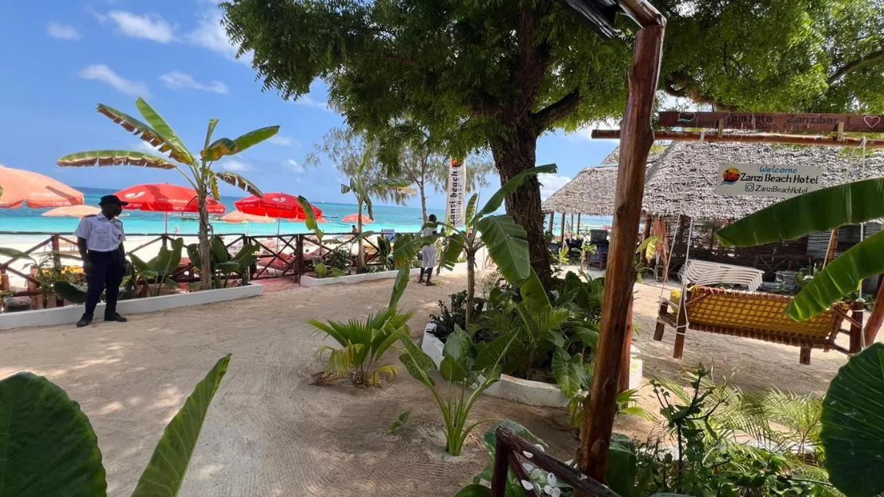 Beach in Zanzi beach hotel