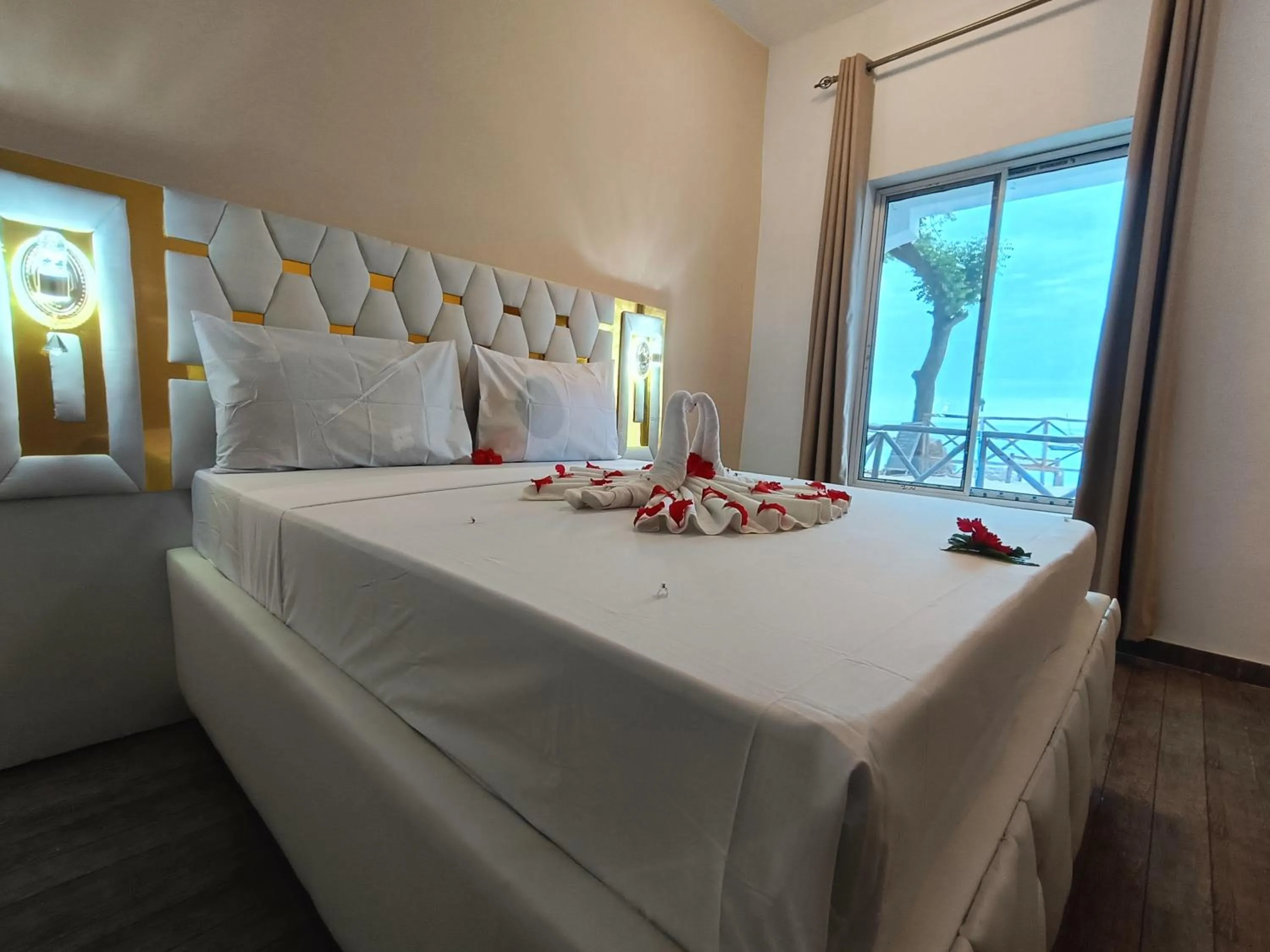 Bed in Zanzi beach hotel
