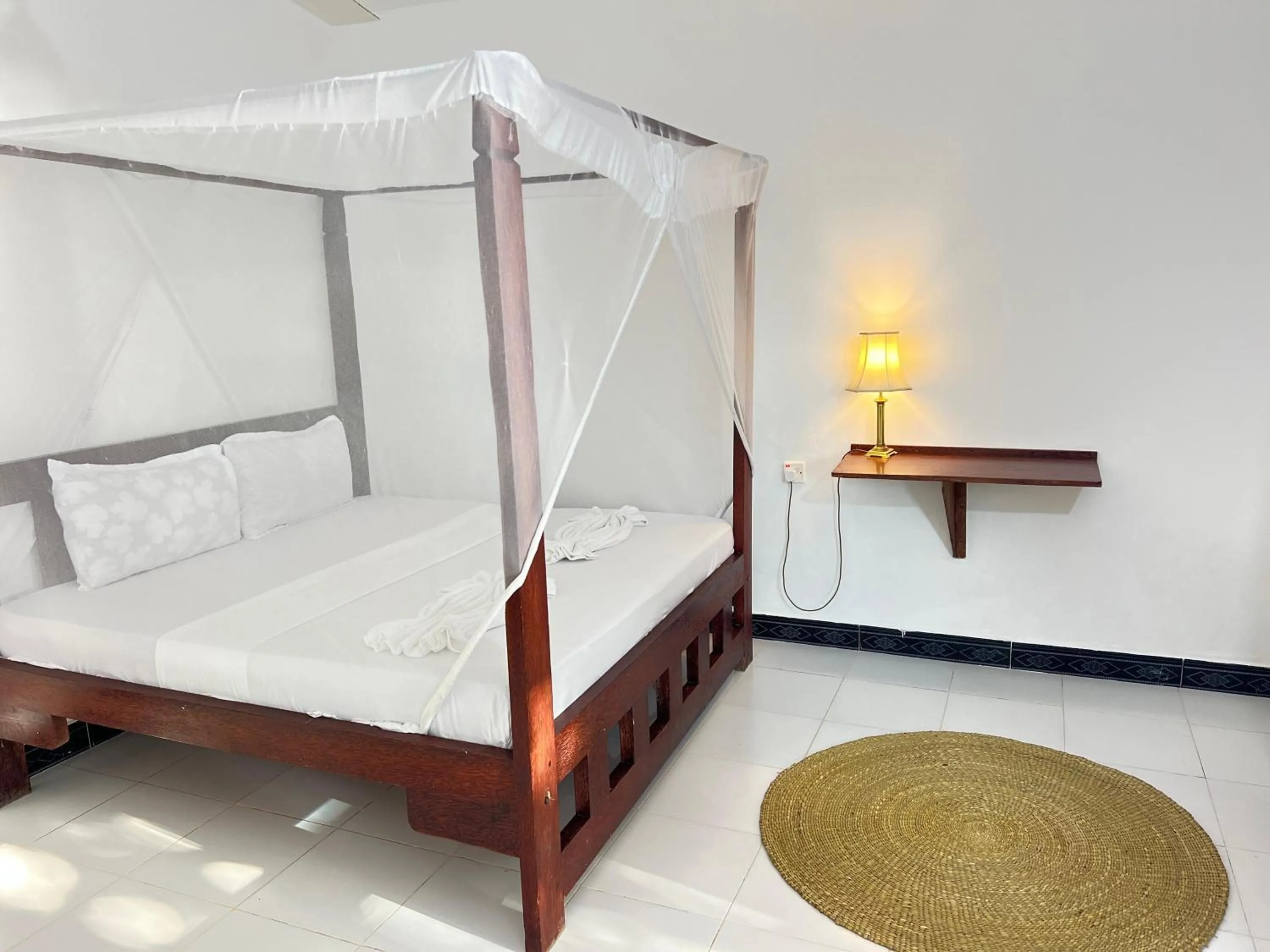 Photo of the whole room, Bed in Zanzi beach hotel