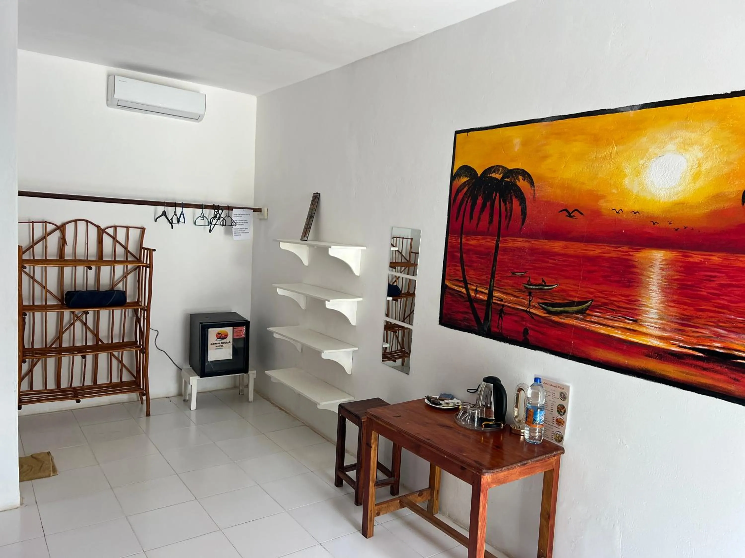 Zanzi beach hotel