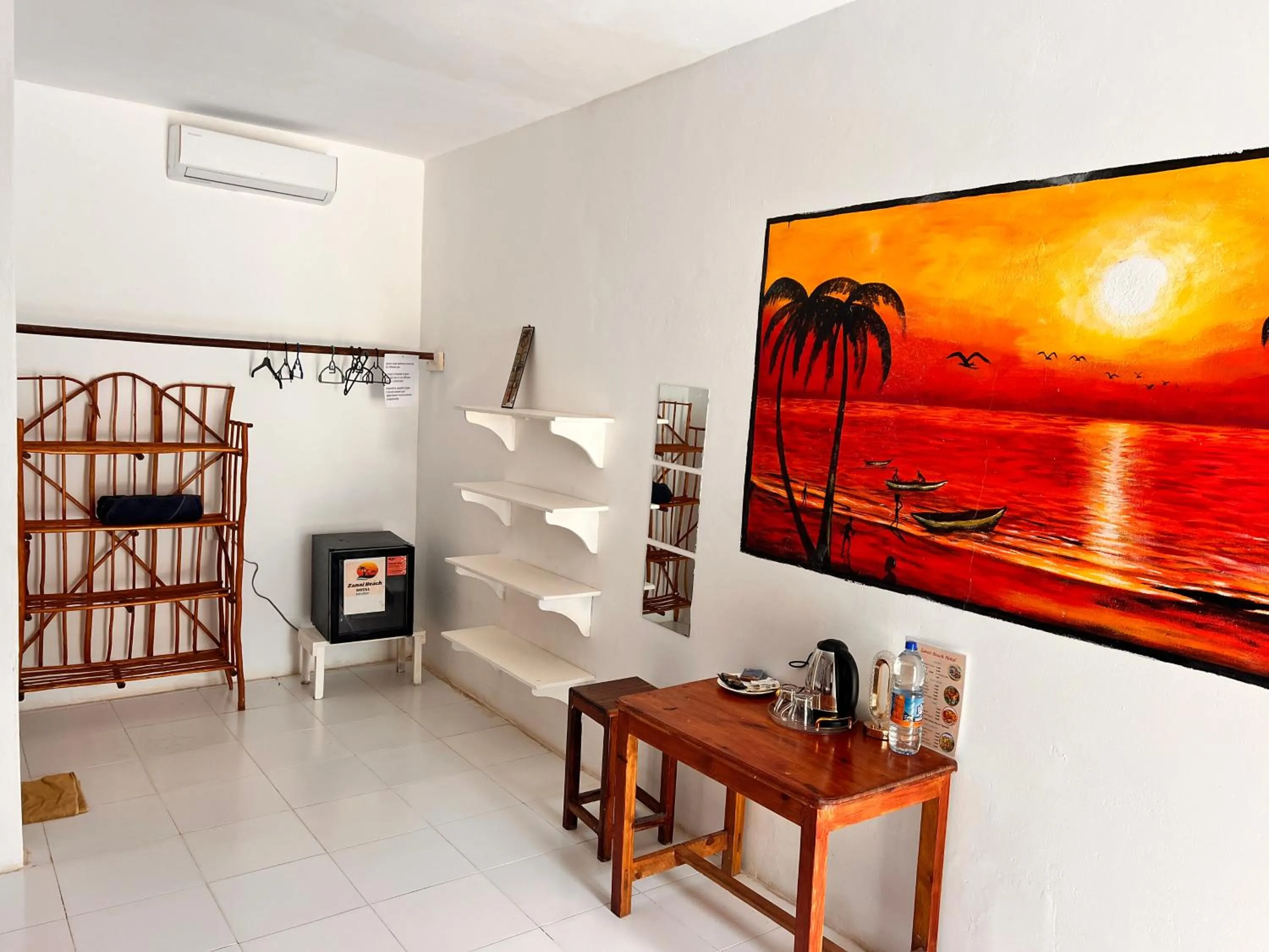 Zanzi beach hotel