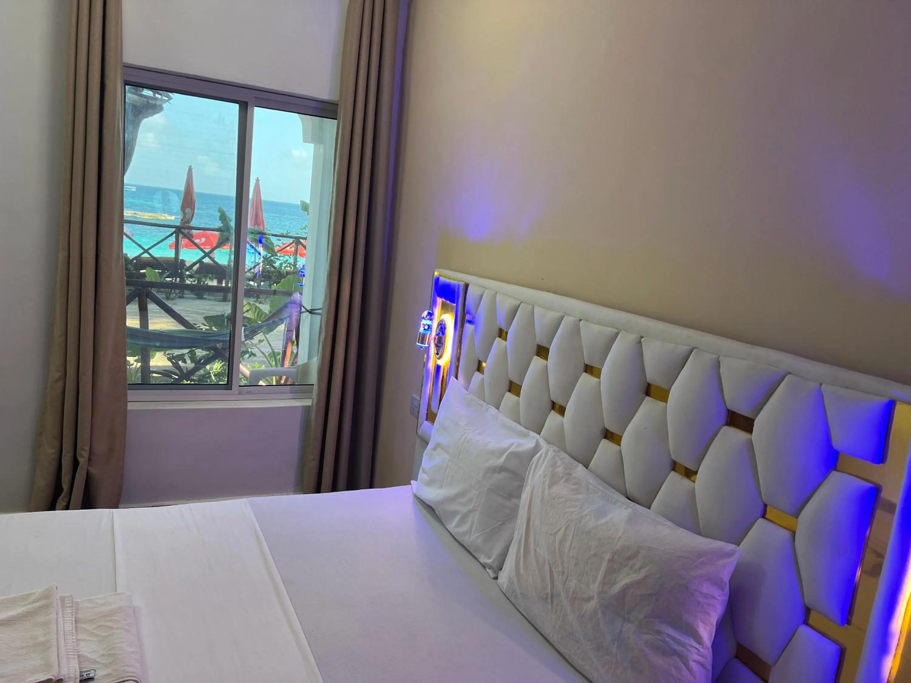 Bed in Zanzi beach hotel