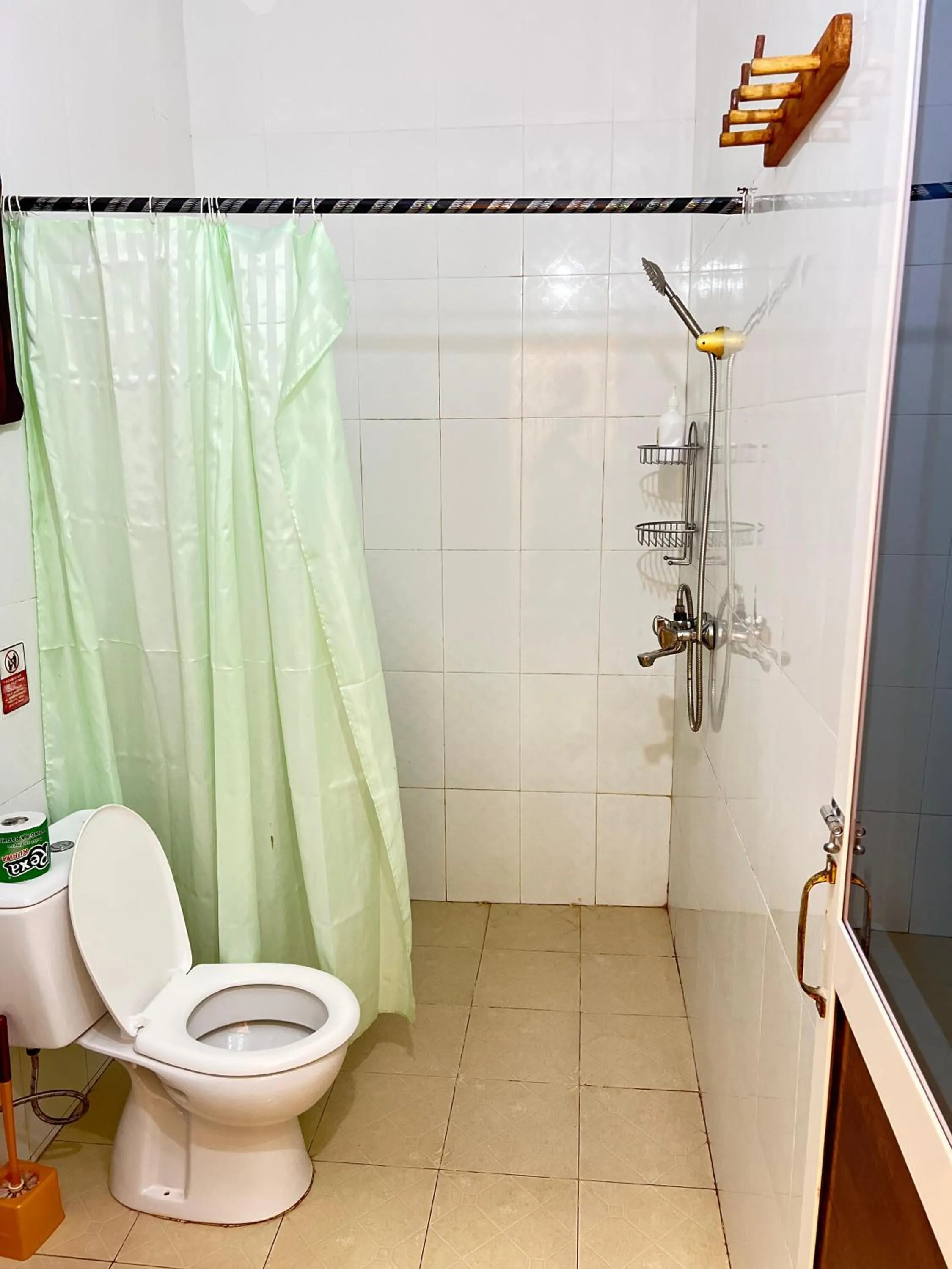 Bathroom in Zanzi beach hotel