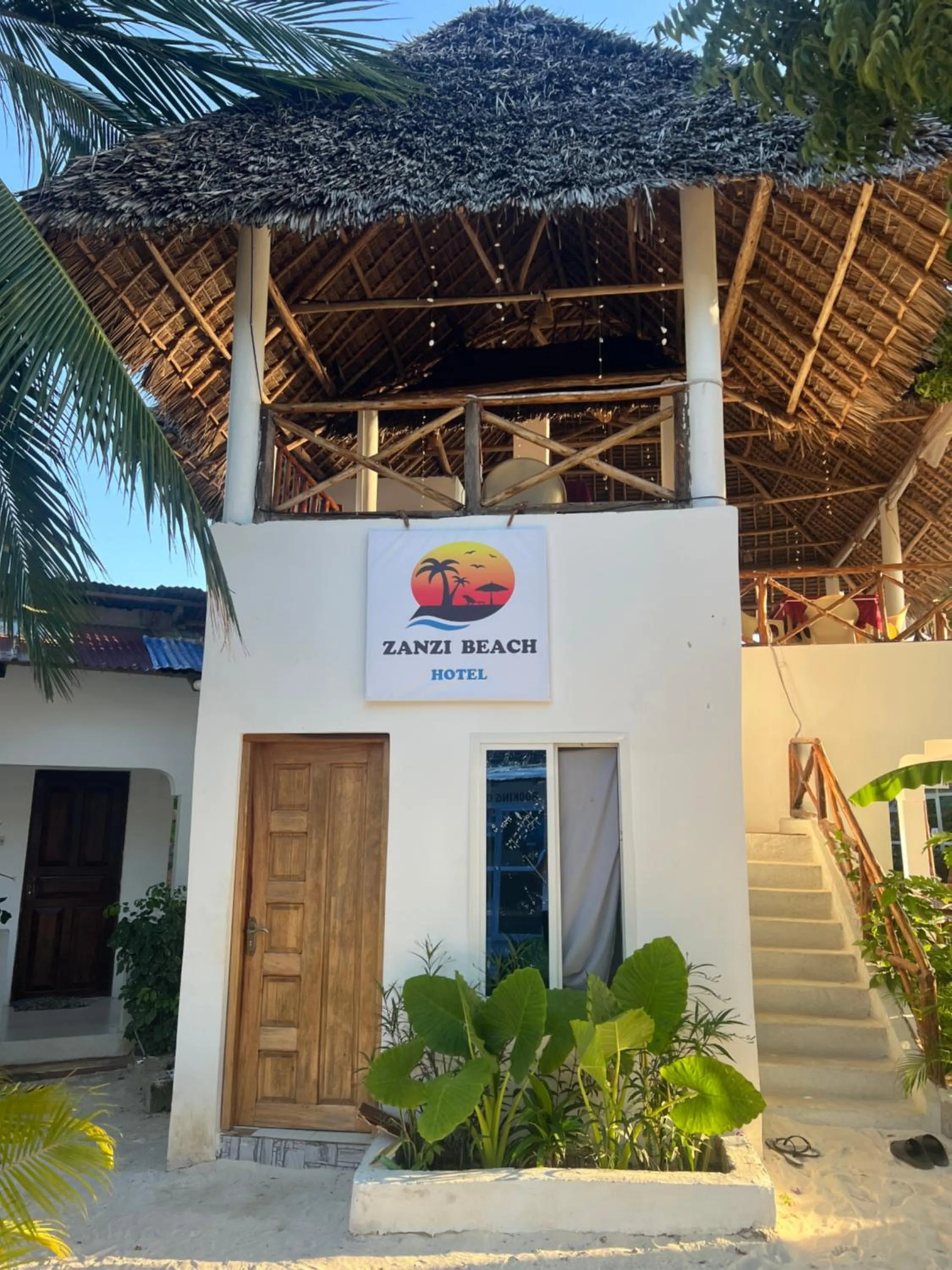 Restaurant/places to eat in Zanzi beach hotel
