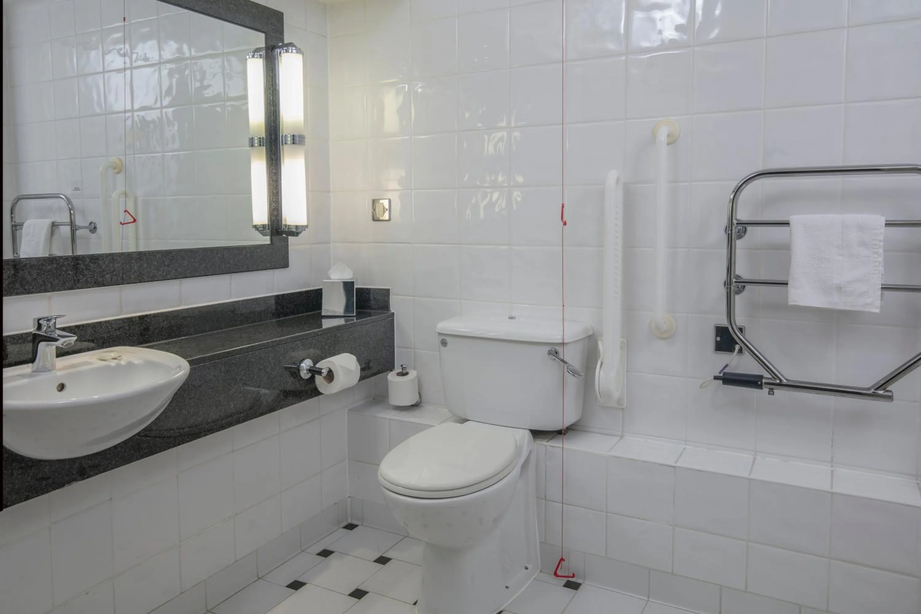 Bathroom in Dunston Hall Hotel, Spa & Golf Resort