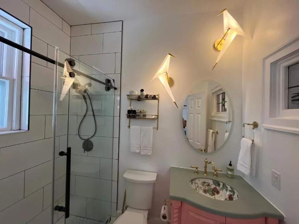 The Front Street Inn