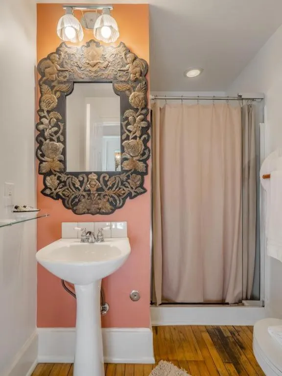 The Front Street Inn