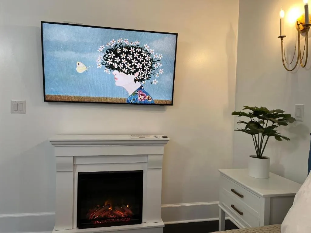 The Front Street Inn