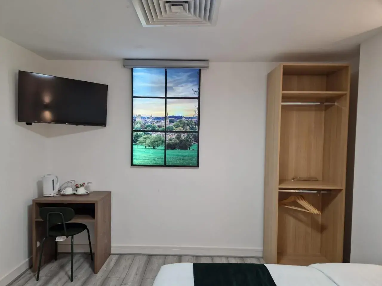 Double Room in Crown House Double Room in Crown House